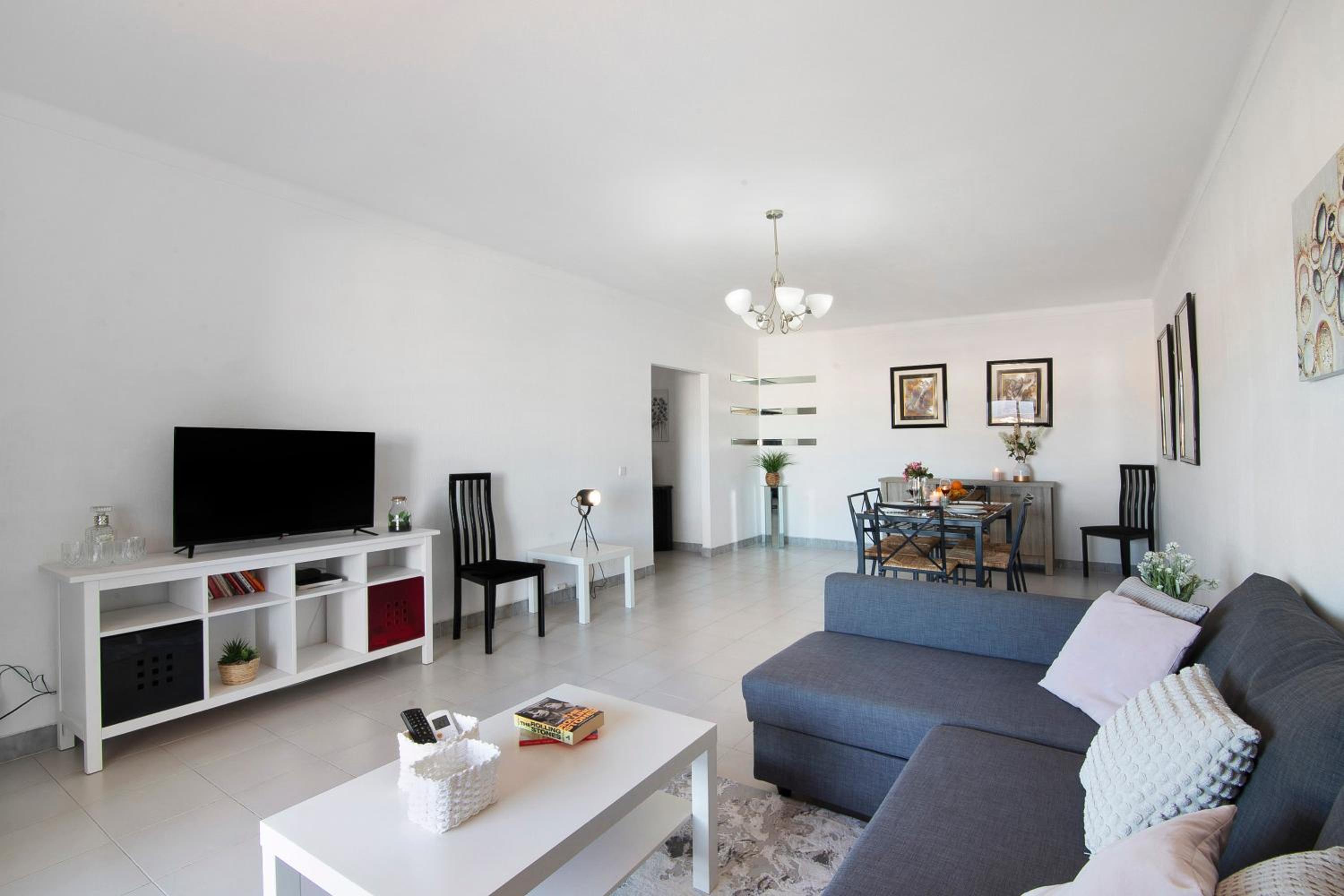 Superior One-Bedroom Apartment with Balcony - Photo 28
