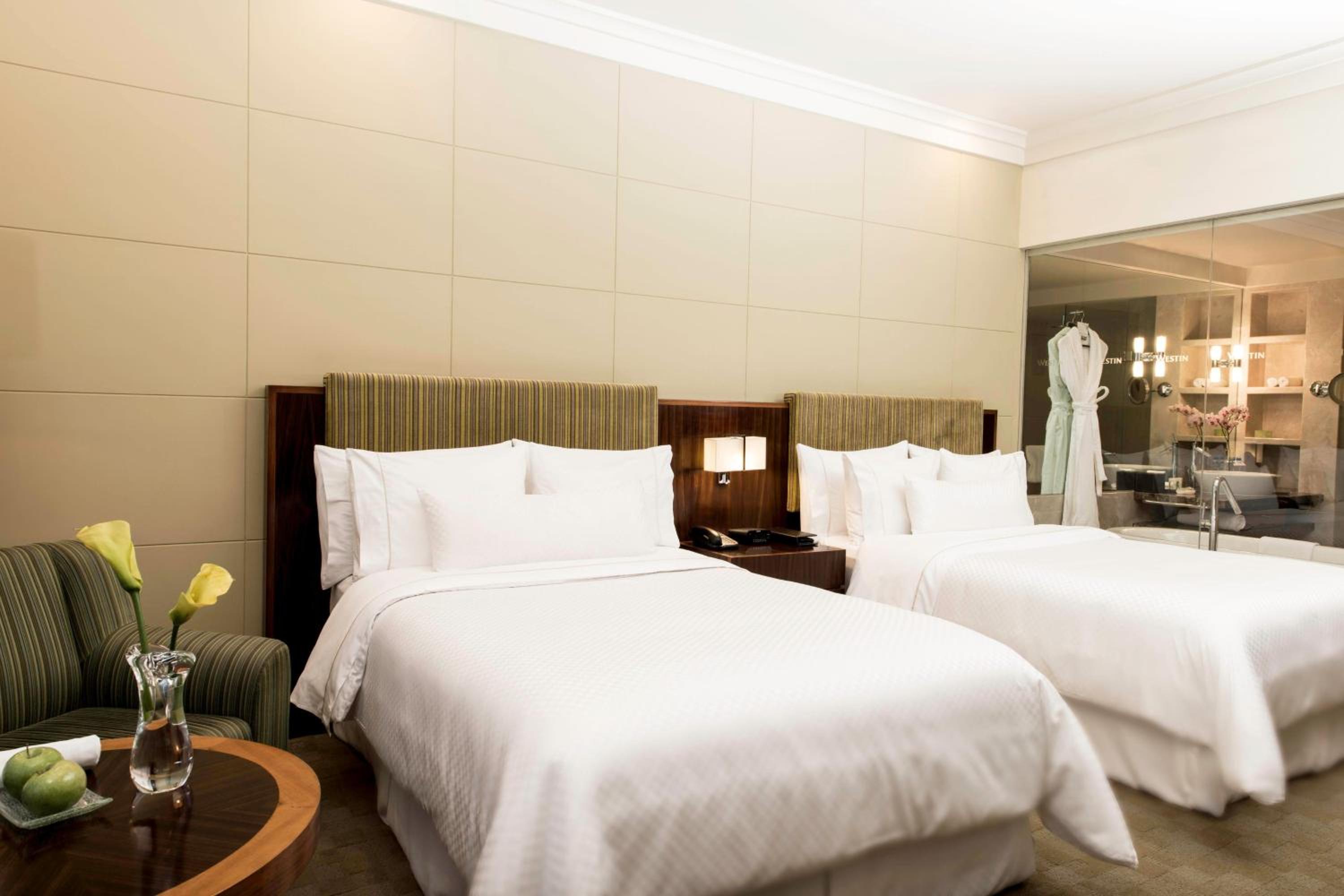2 Twin/Single Beds, Executive Lounge Access, Guest Room - Photo 3