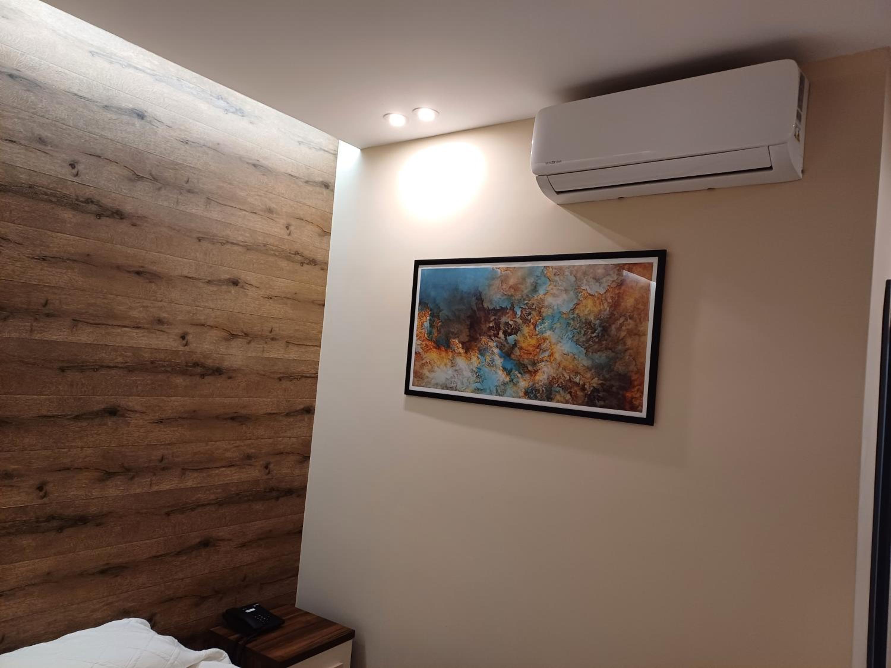 Twin Room - Photo 2