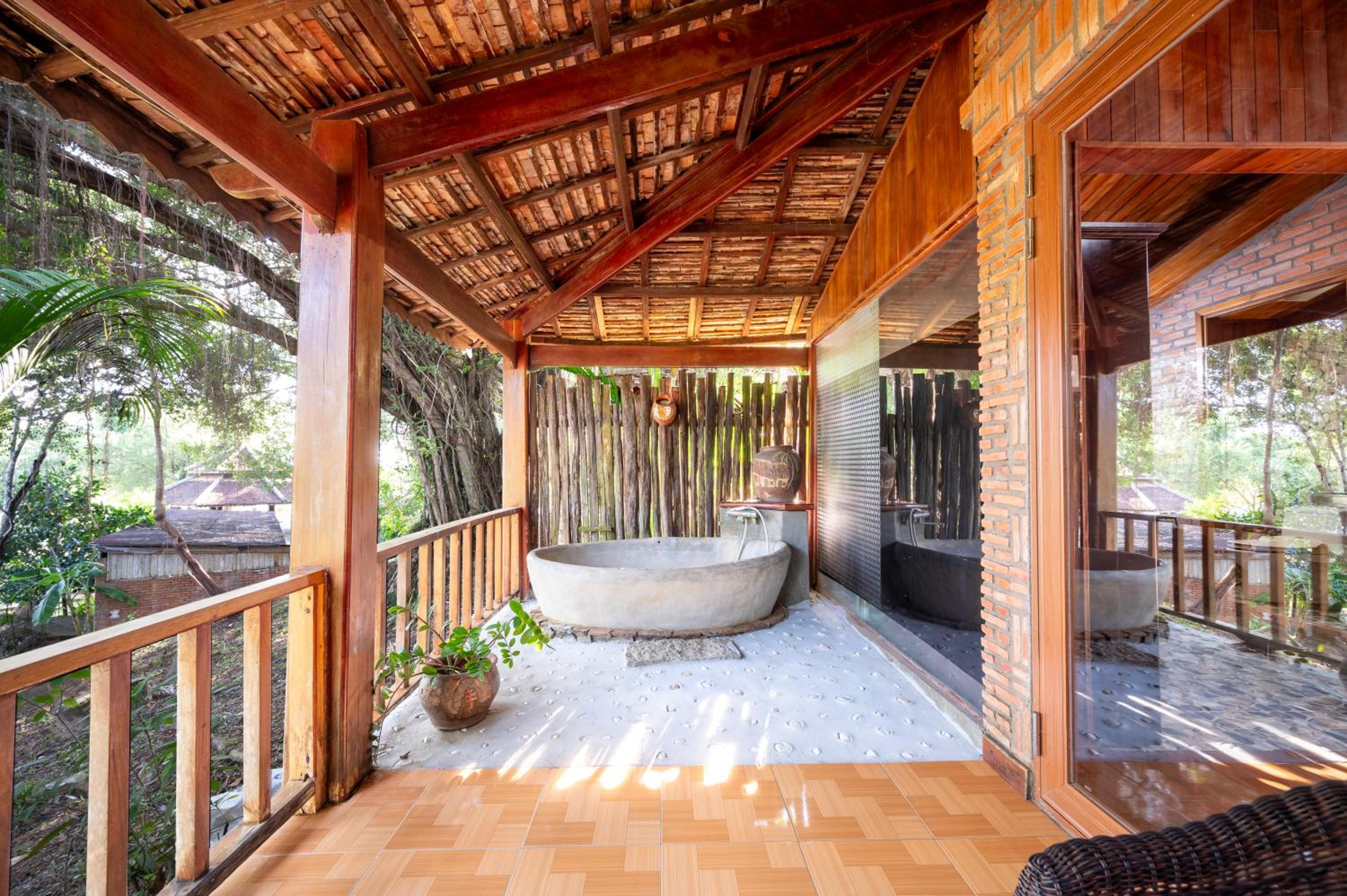 Bungalow with Garden View photo 3
