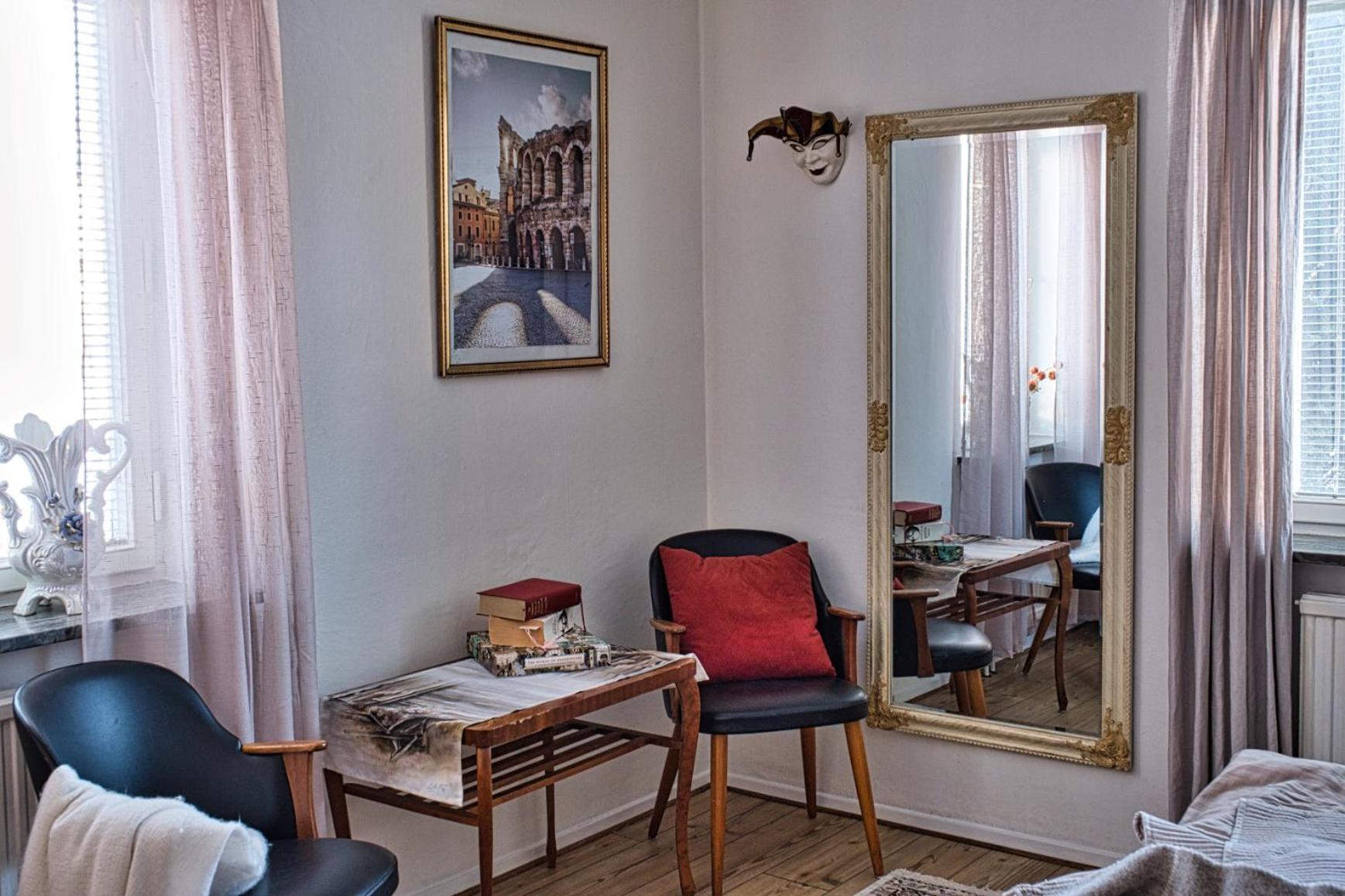 Twin Room with Balcony photo 2