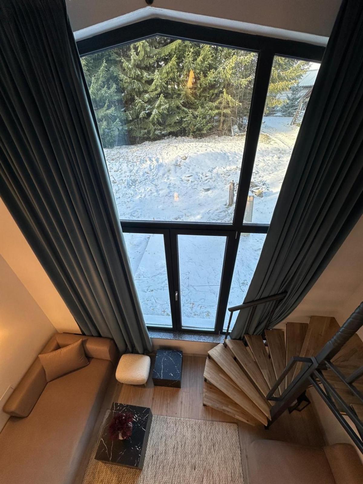 Apartment - Split Level photo 2