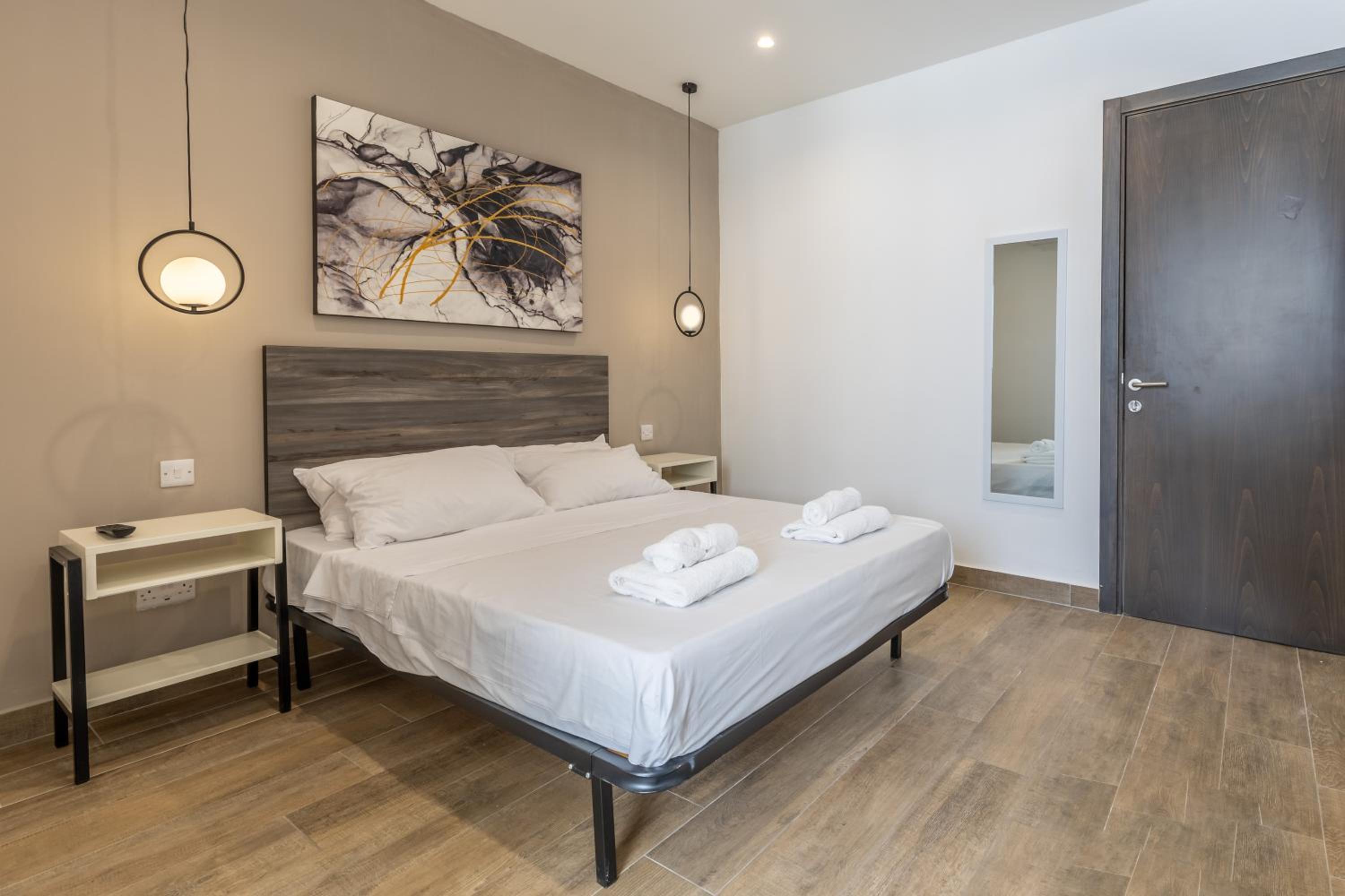 Studio Apartment
