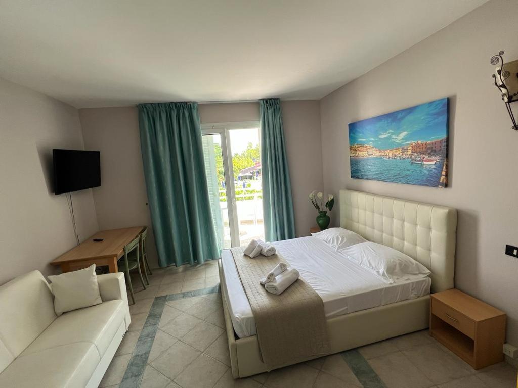Quadruple Room with Garden View photo 3
