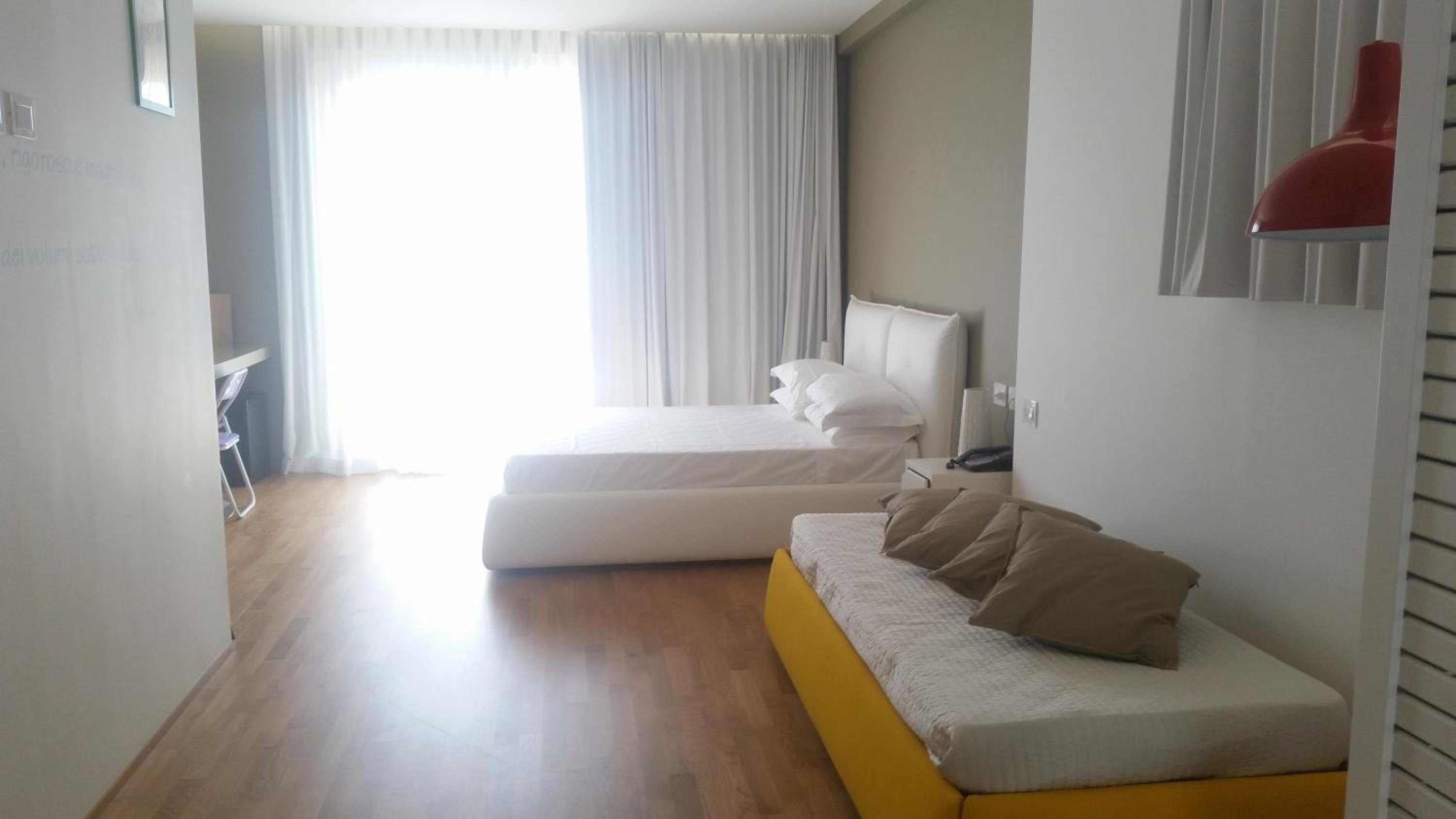 Superior Double Room with Balcony - Photo 5