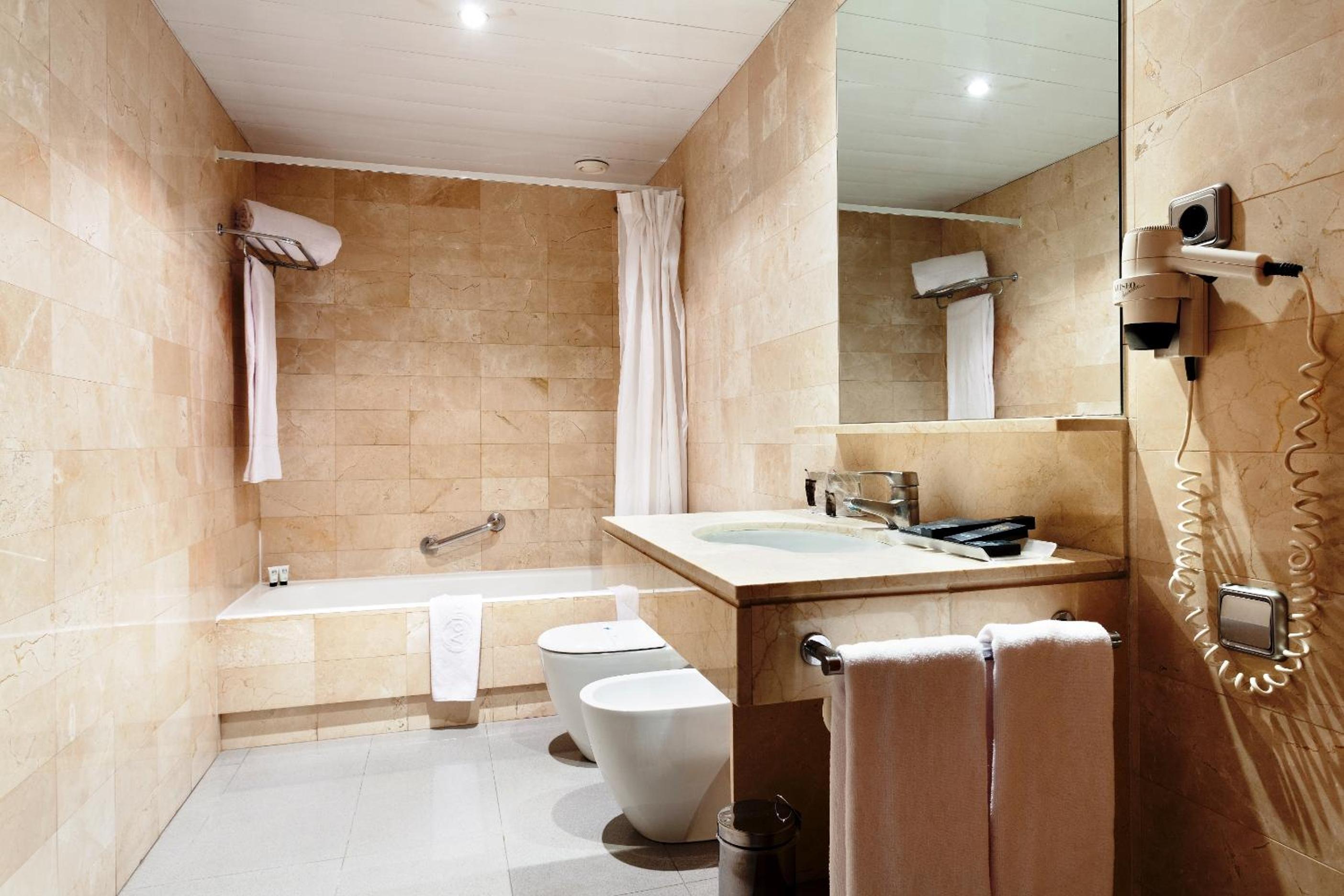 Double or Twin Room photo 3