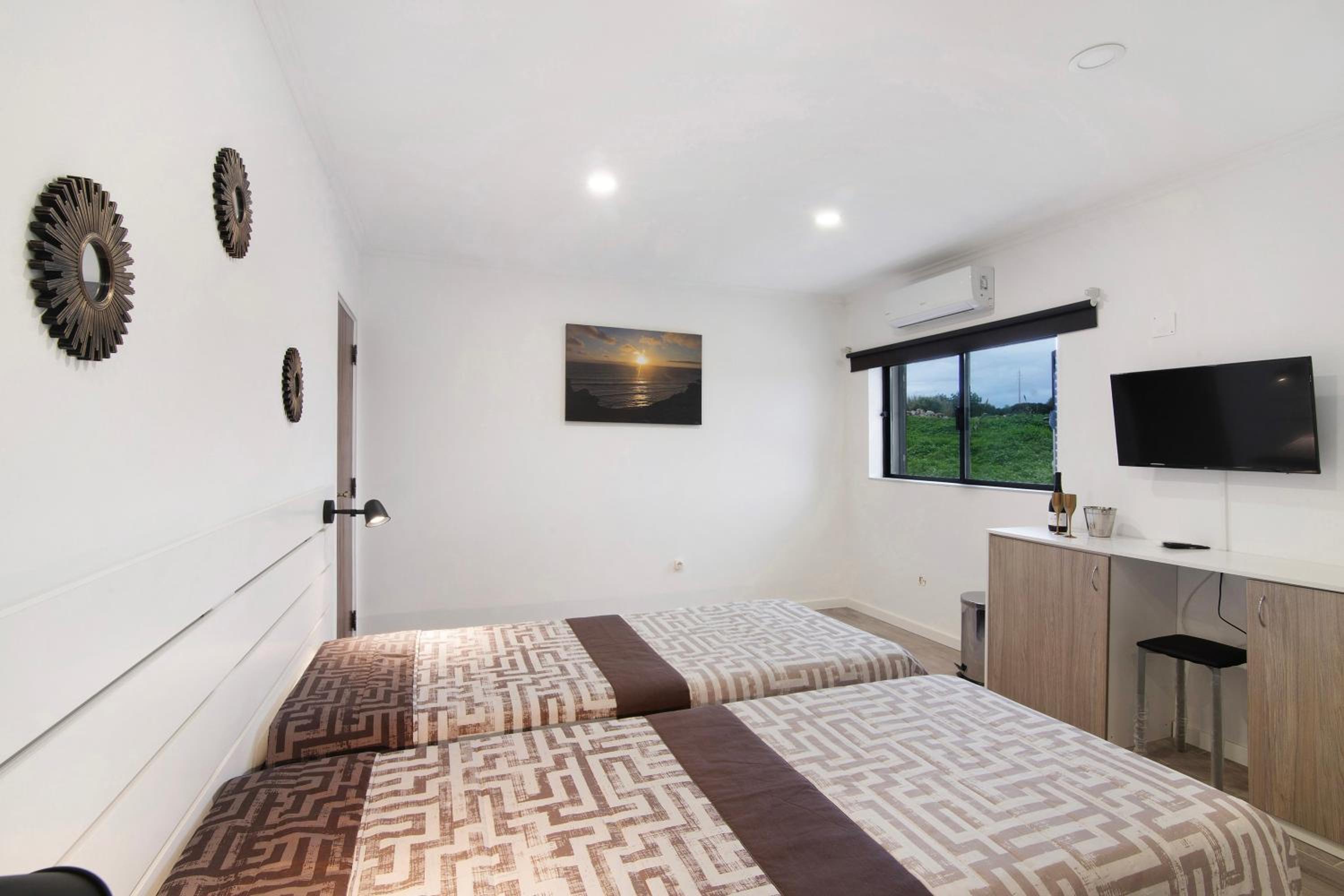 One-Bedroom Apartment with Garden photo 3