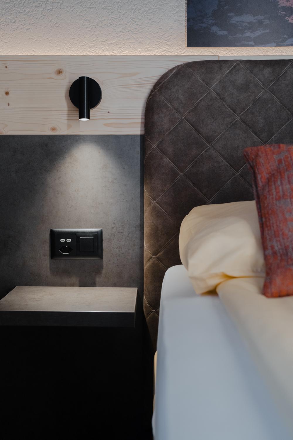 Standard Double Room - Photo 8