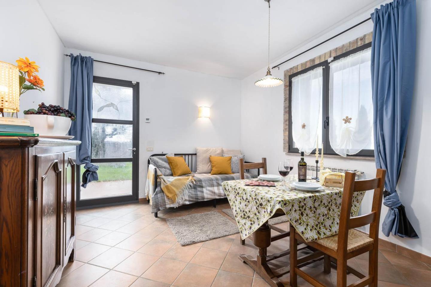 Apartment - Ground Floor - Photo 1