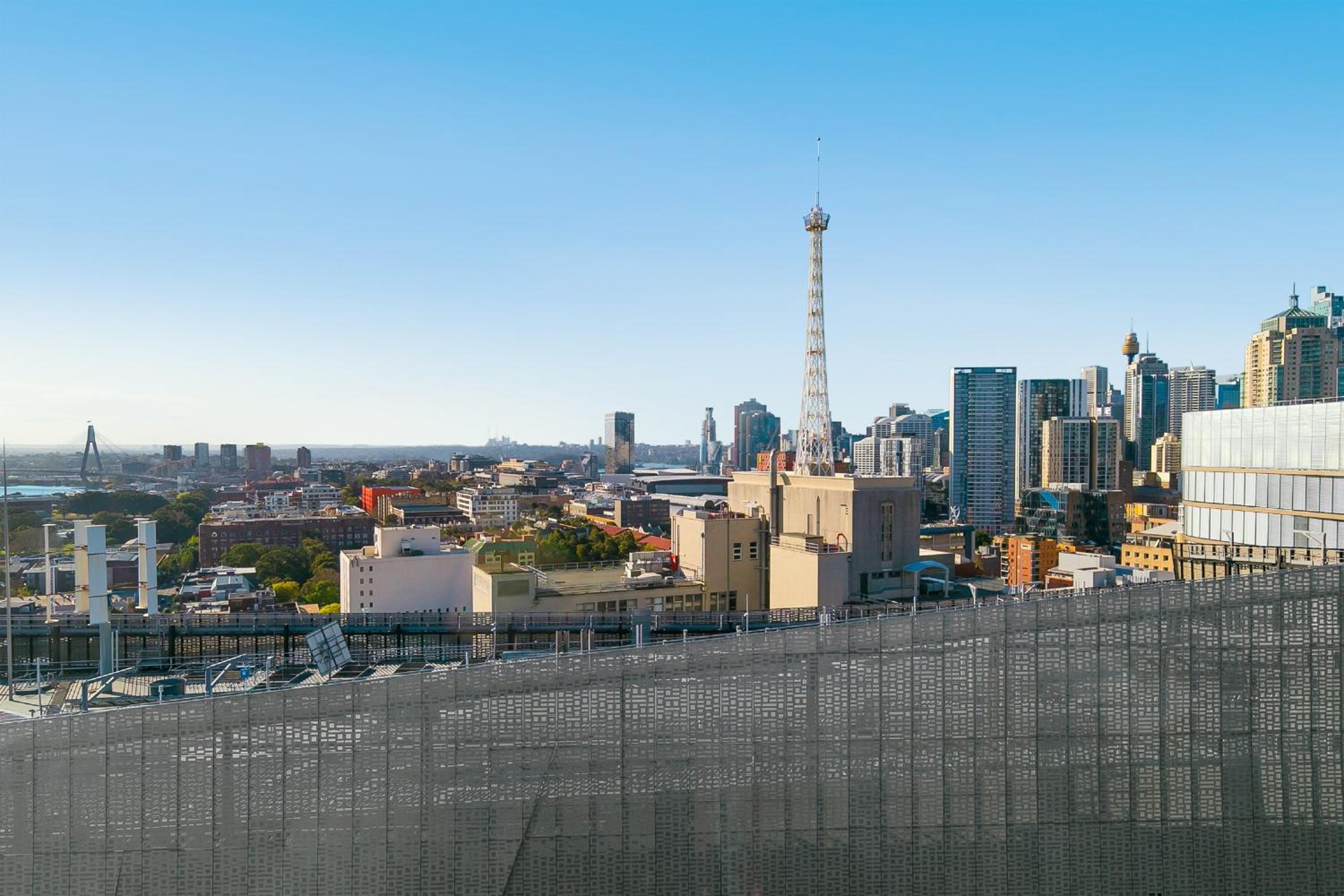 One-Bedroom King Suite with Sofa Bed and City View - Broadway