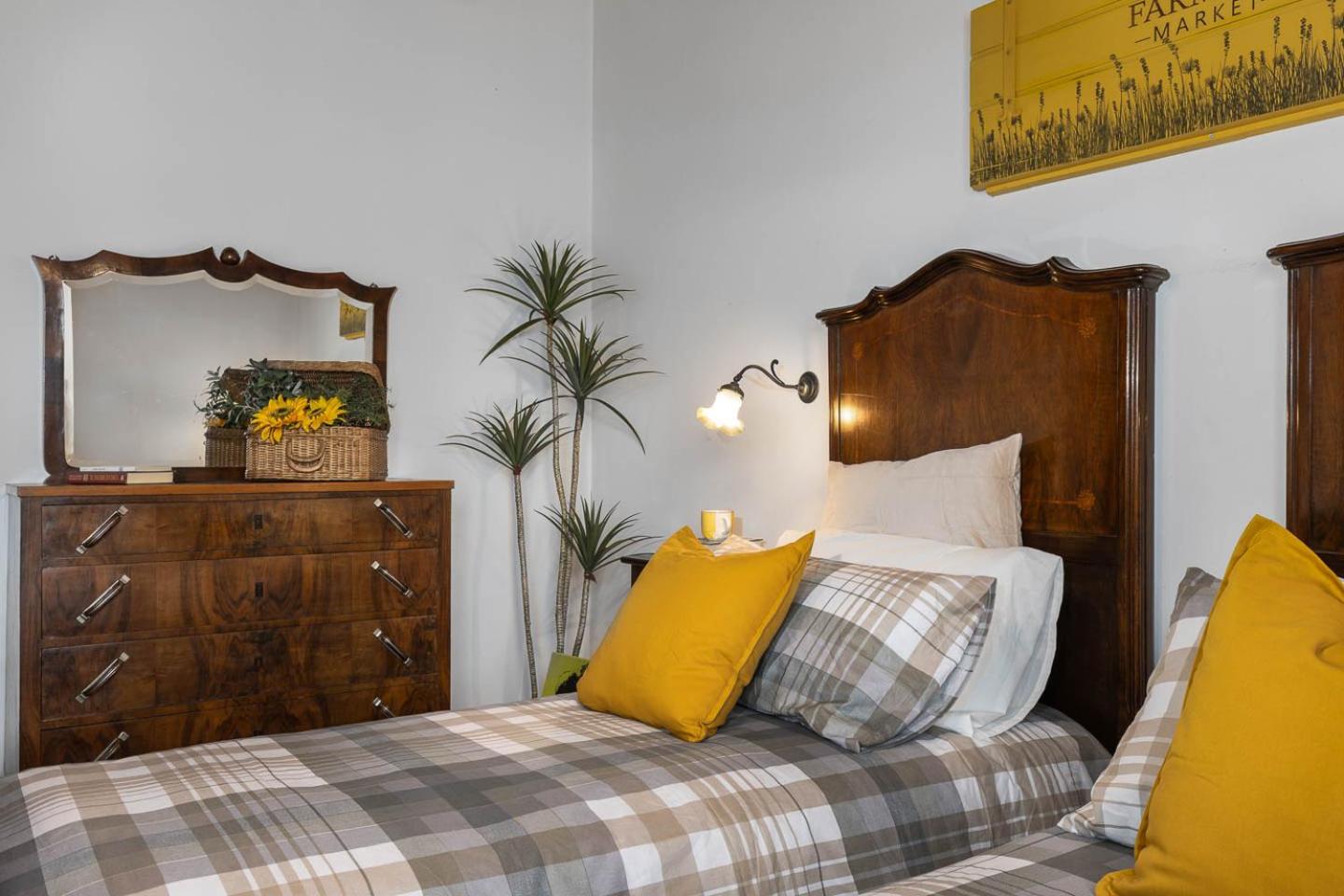 Large Double or Twin Room photo 2