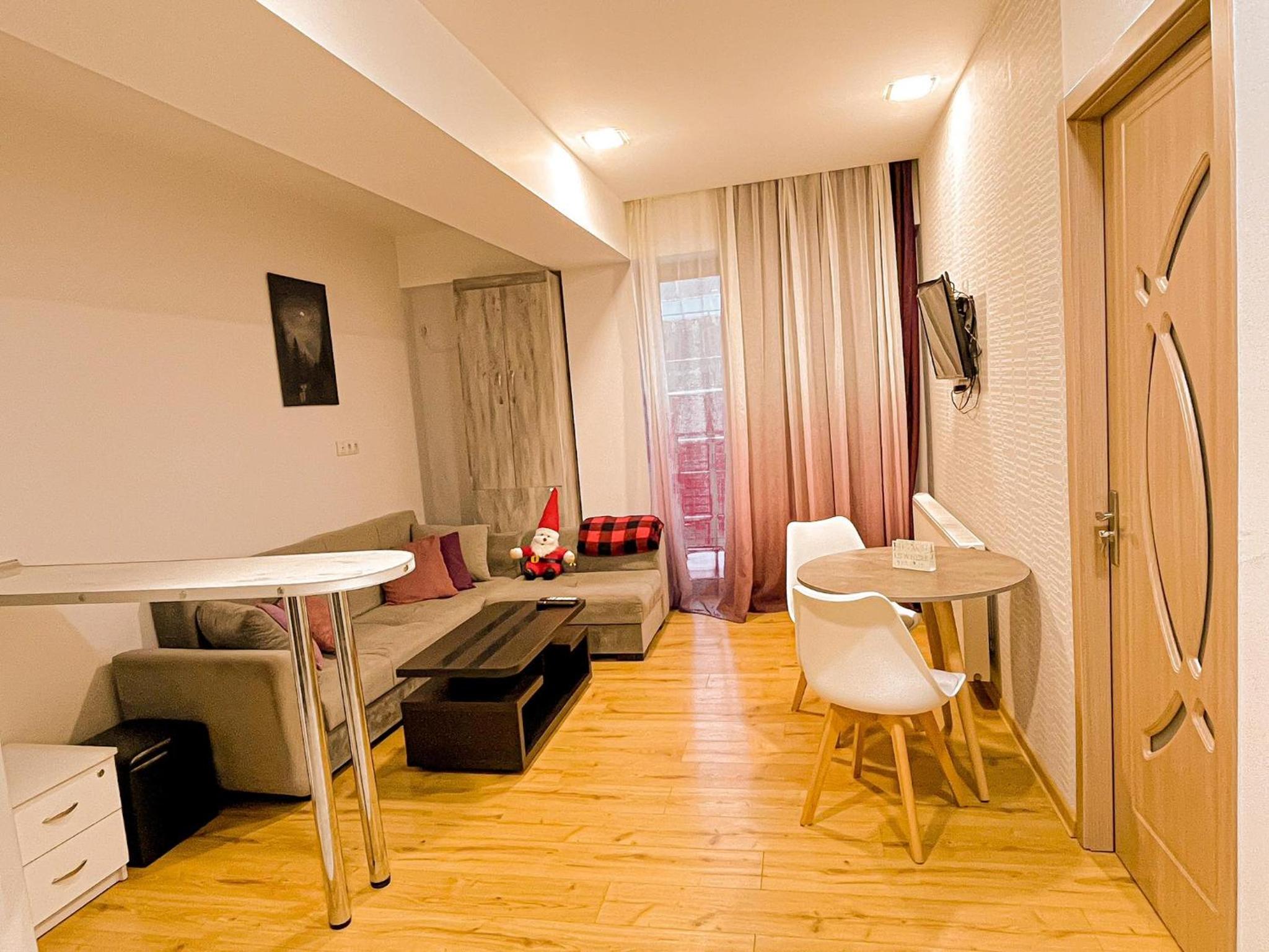 One-Bedroom Apartment photo 2