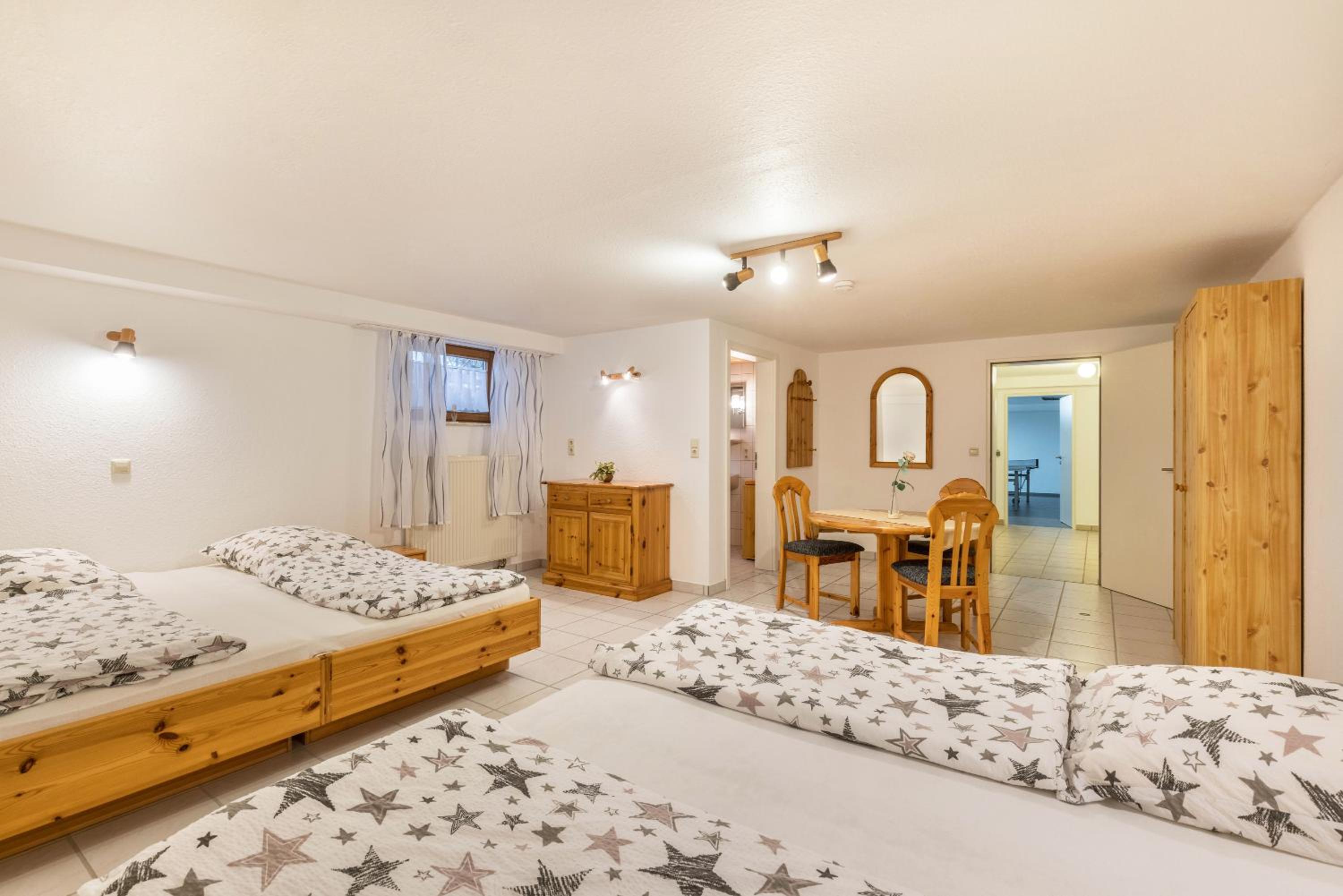 One-Bedroom Apartment with Garden View photo 2