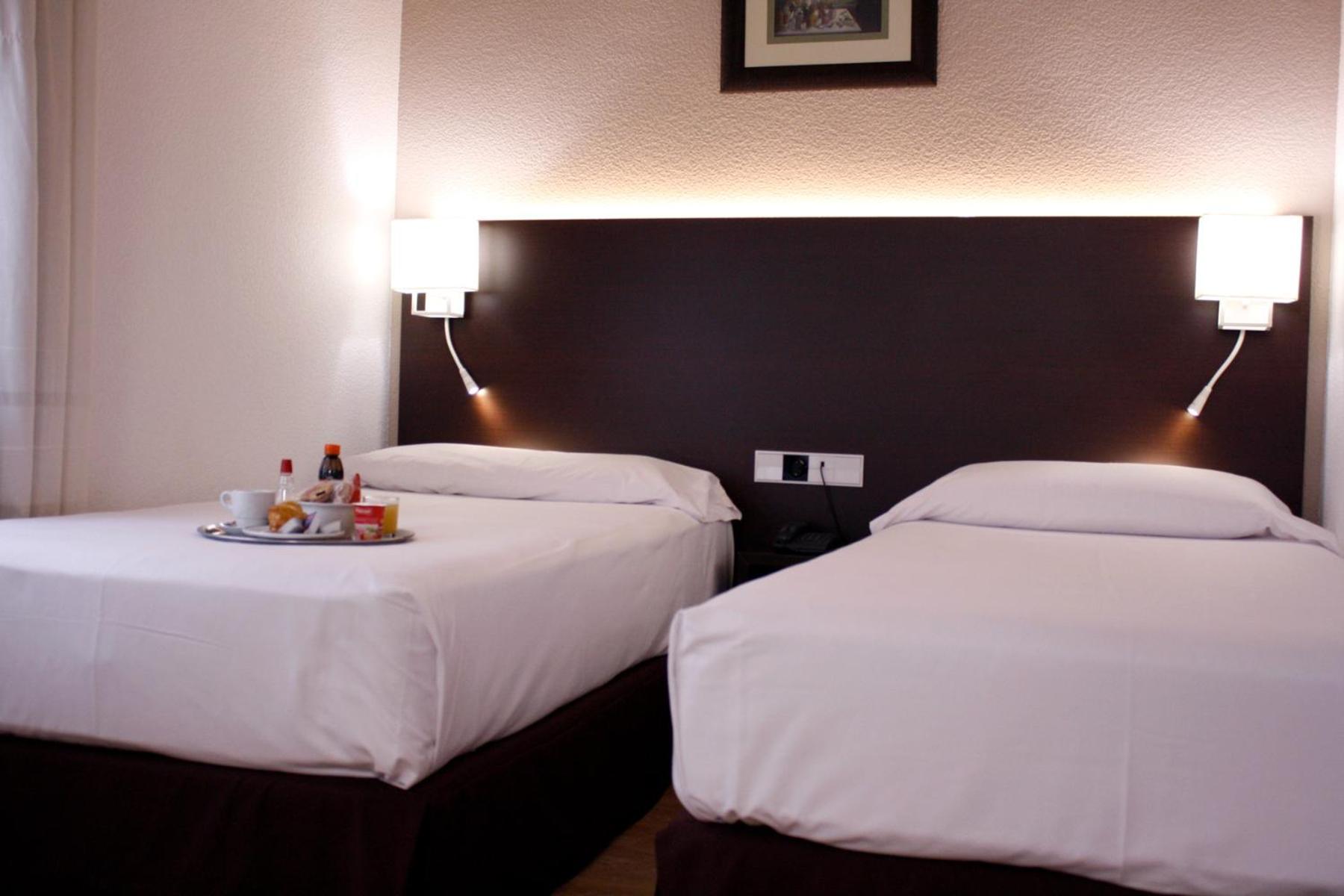 Superior Triple Room - Photo 5