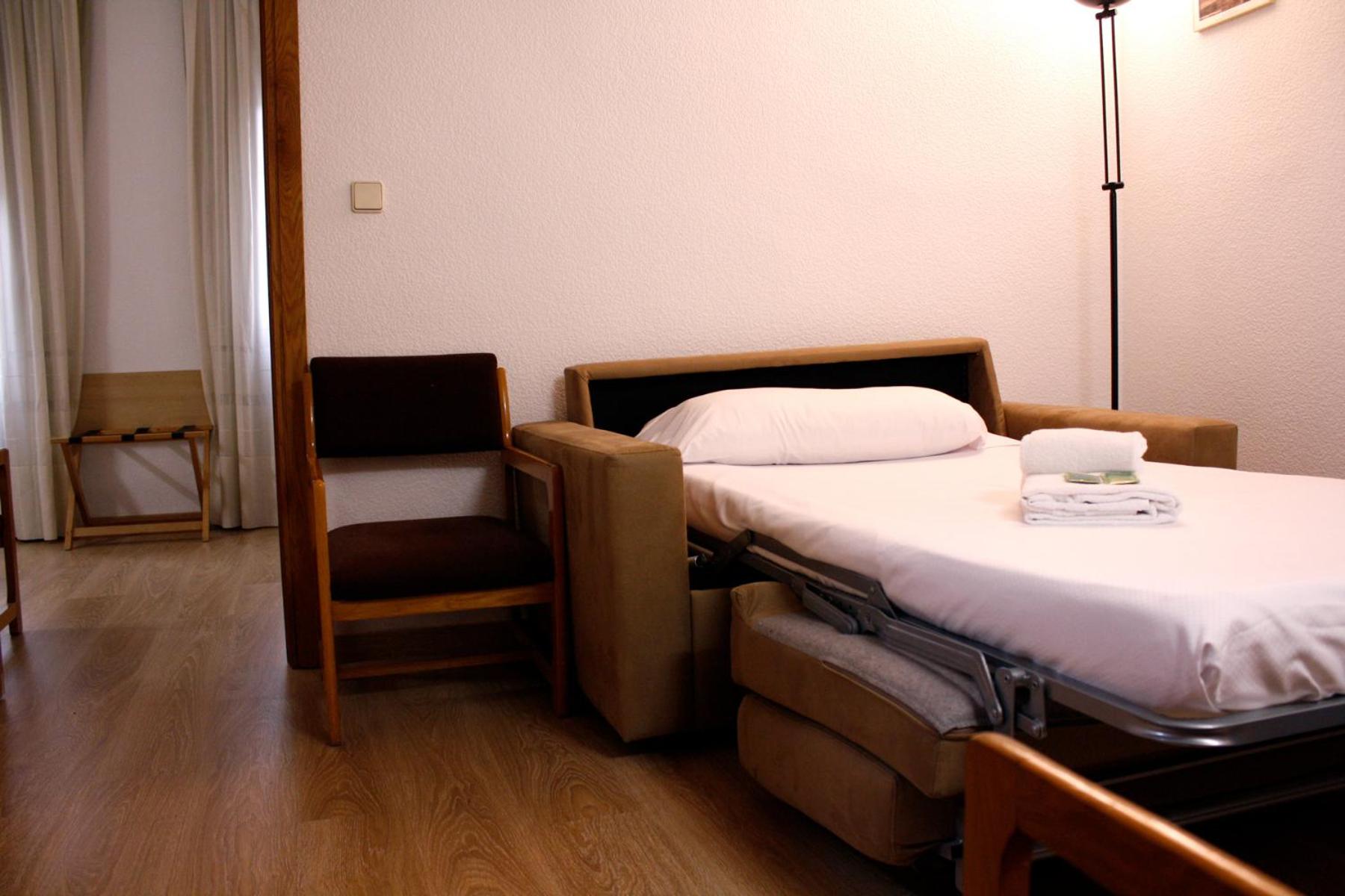Superior Triple Room - Photo 4
