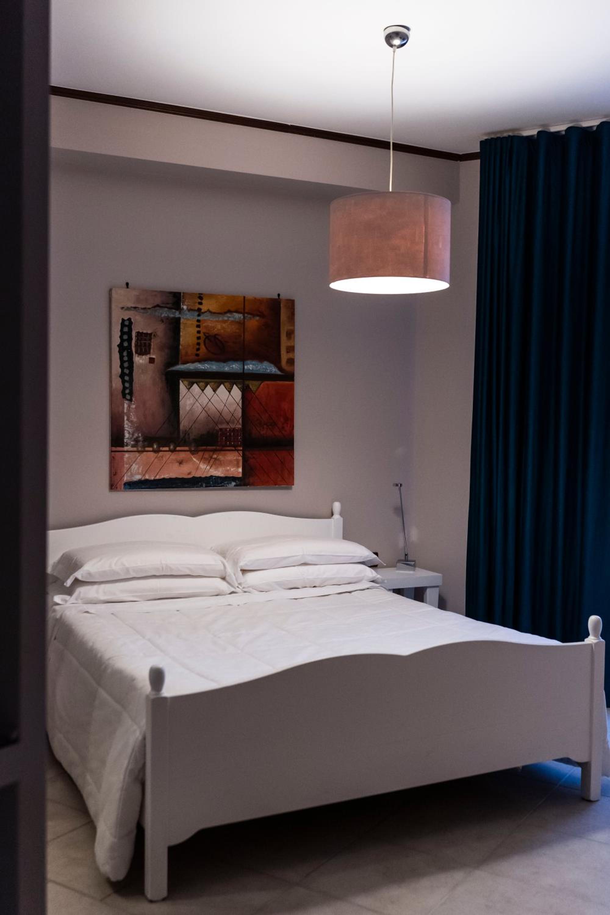 Deluxe Room - Photo 12