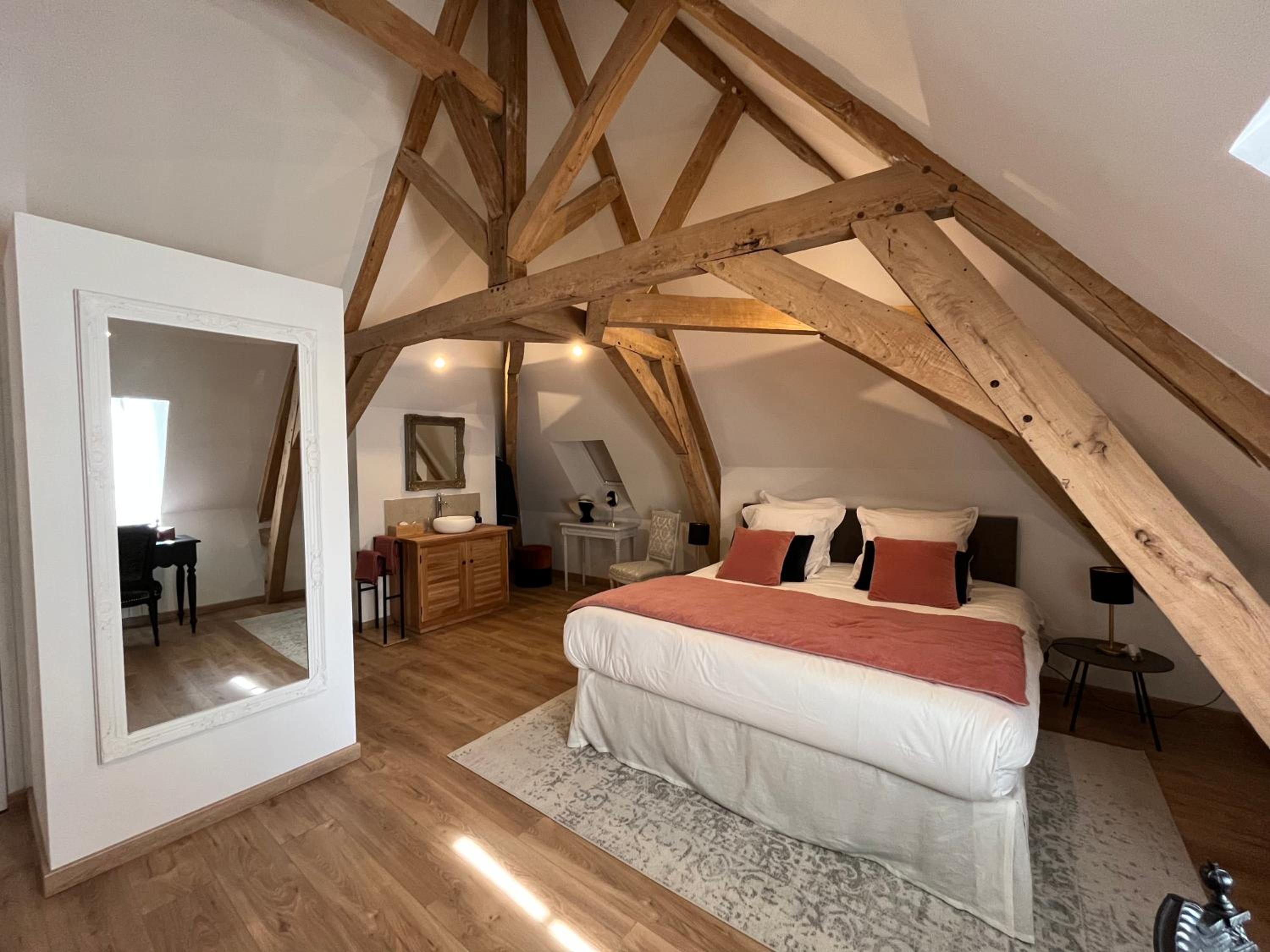 Superior Suite - Photo 1