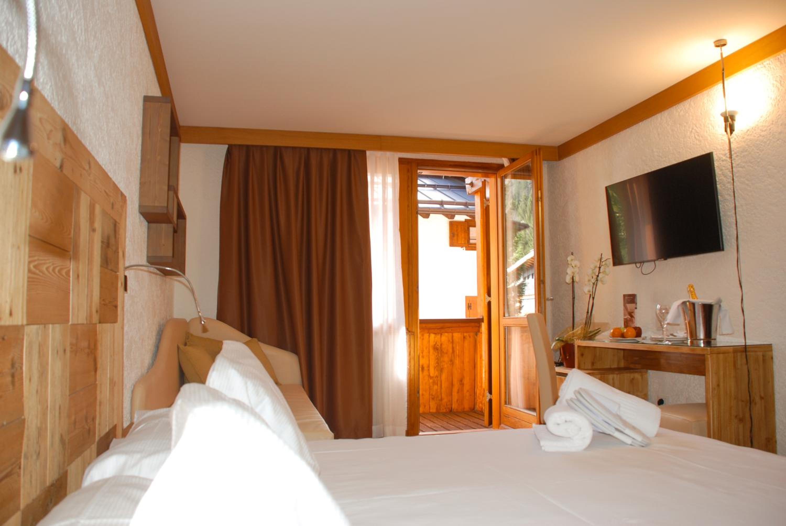 Triple Room - Photo 9