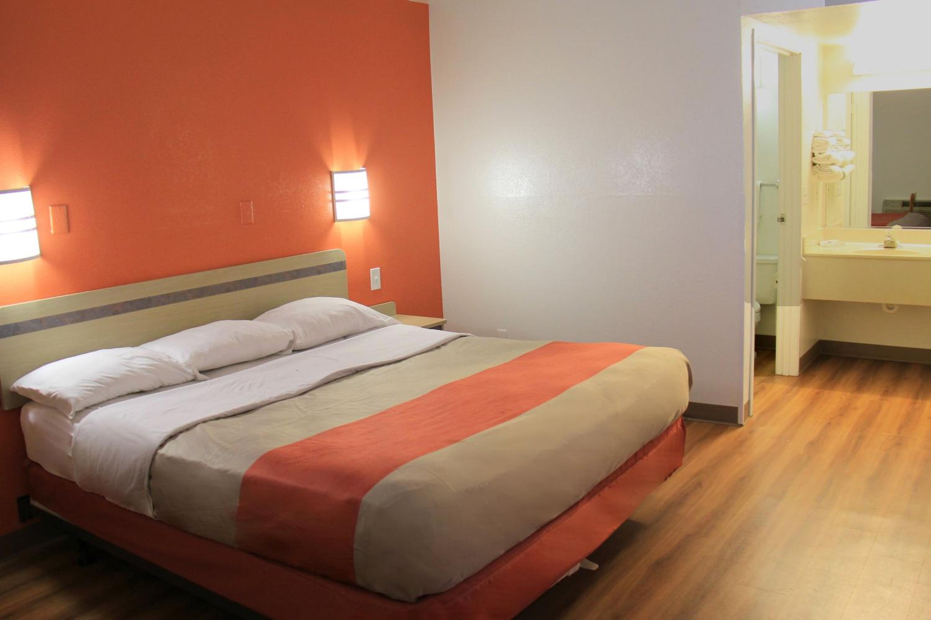 King Room - Smoking  - Photo 3