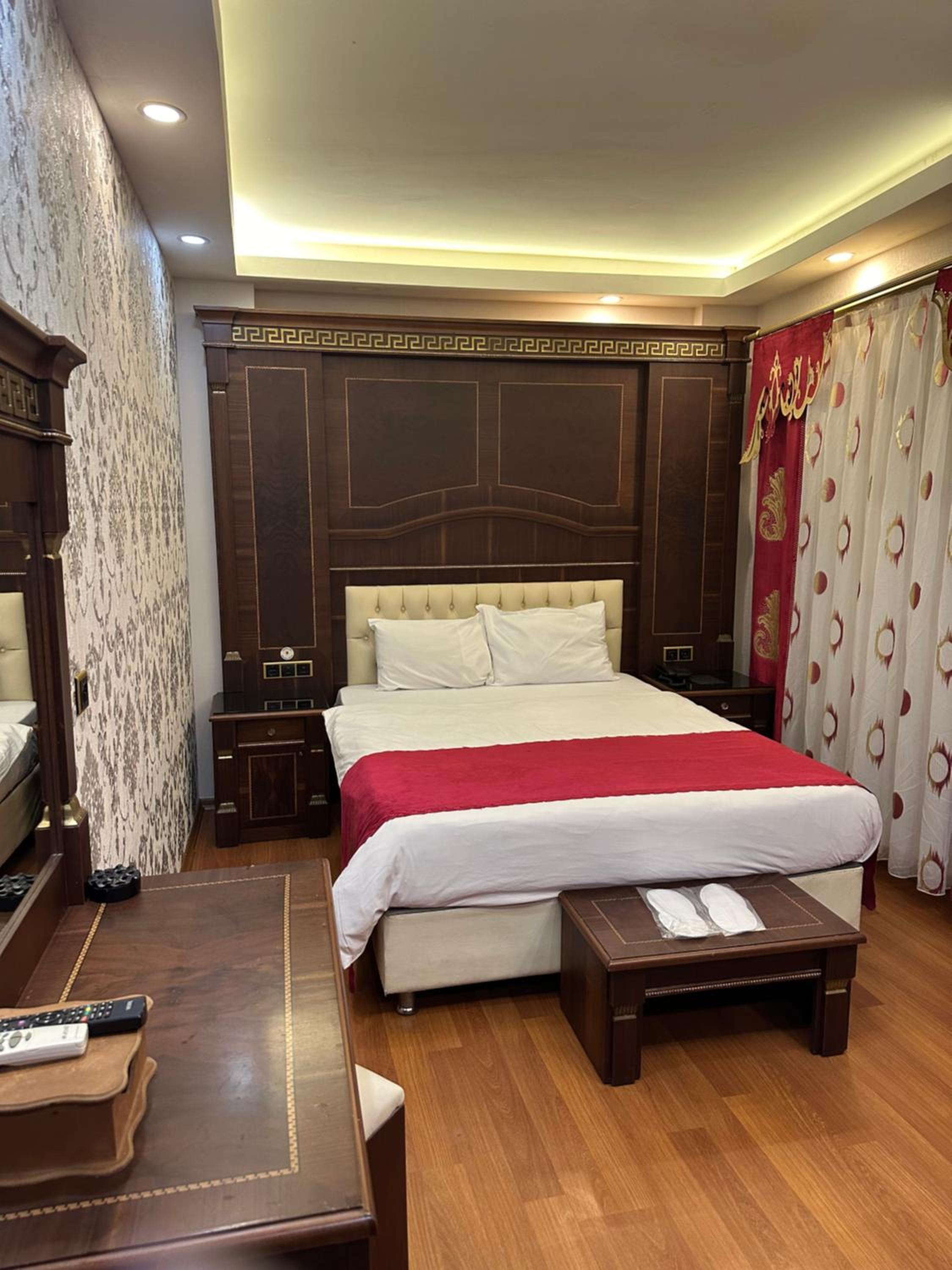 Deluxe Double or Twin Room photo 1