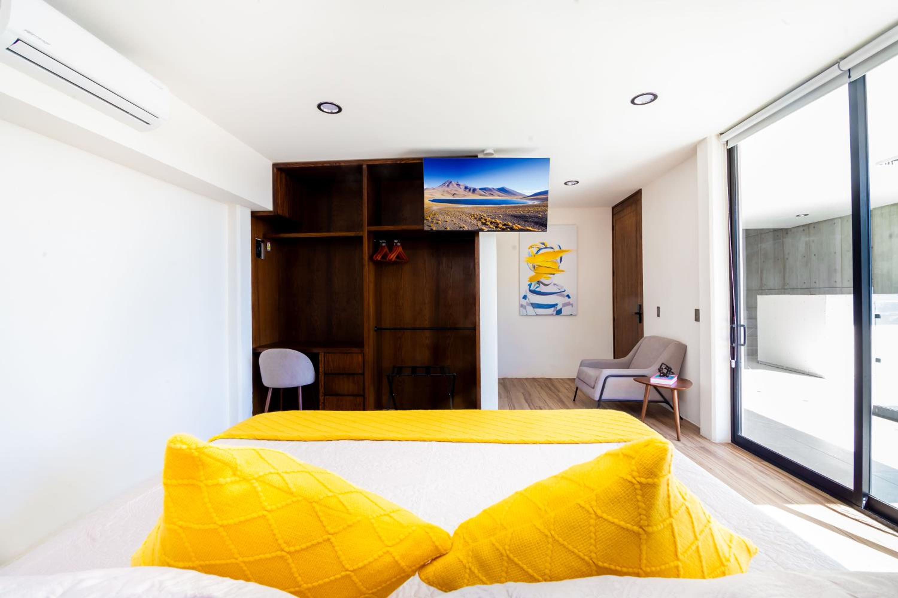 Deluxe King Room