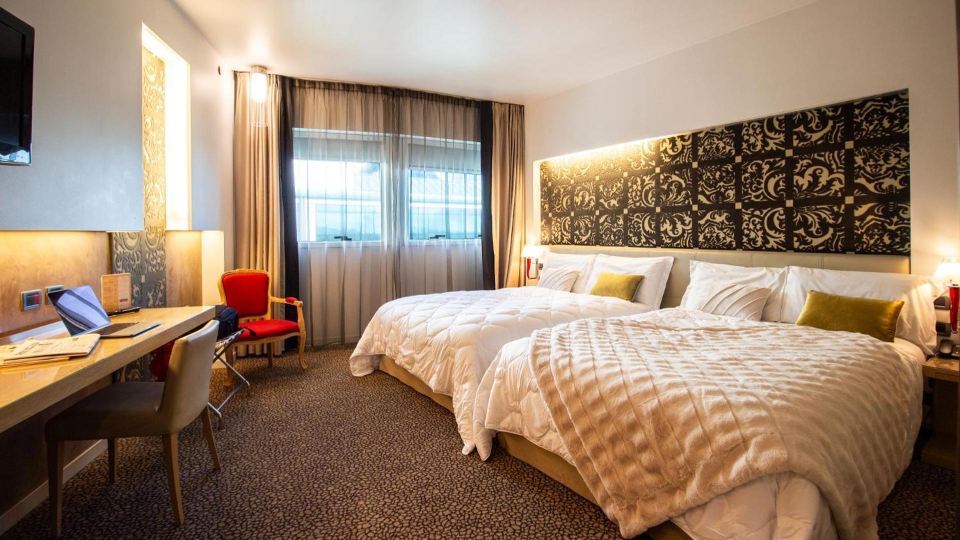 Superior Quadruple Room - Photo 1