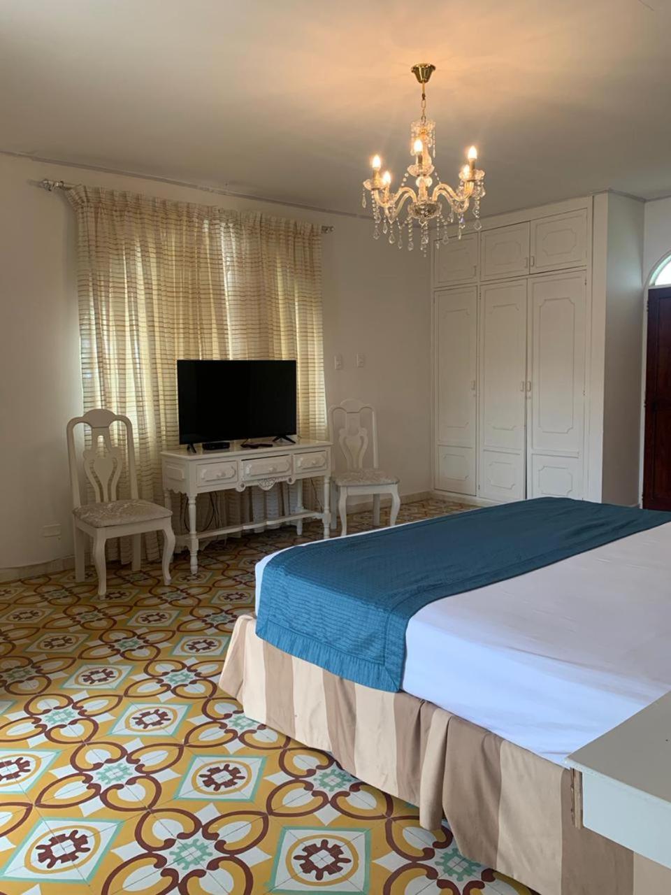 Suite photo 1