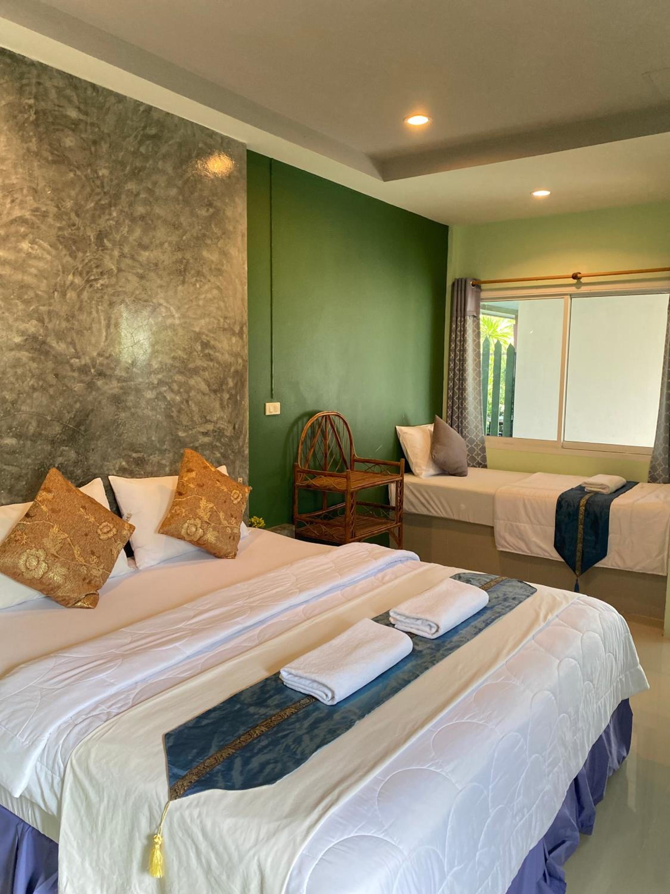 Deluxe Double Room with Shower