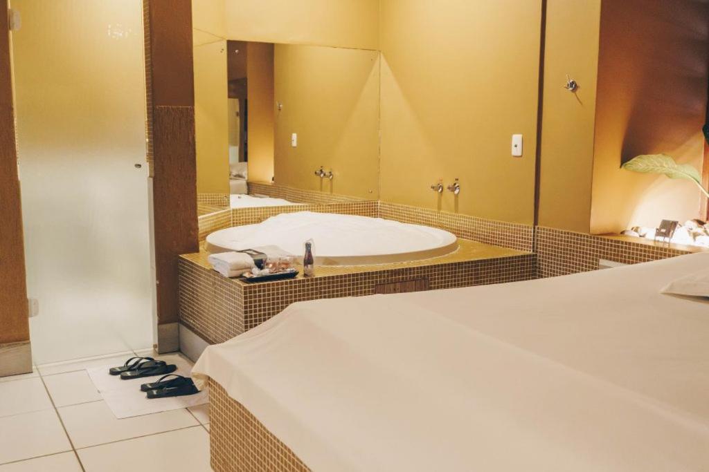 Studio with Spa Bath - Photo 5