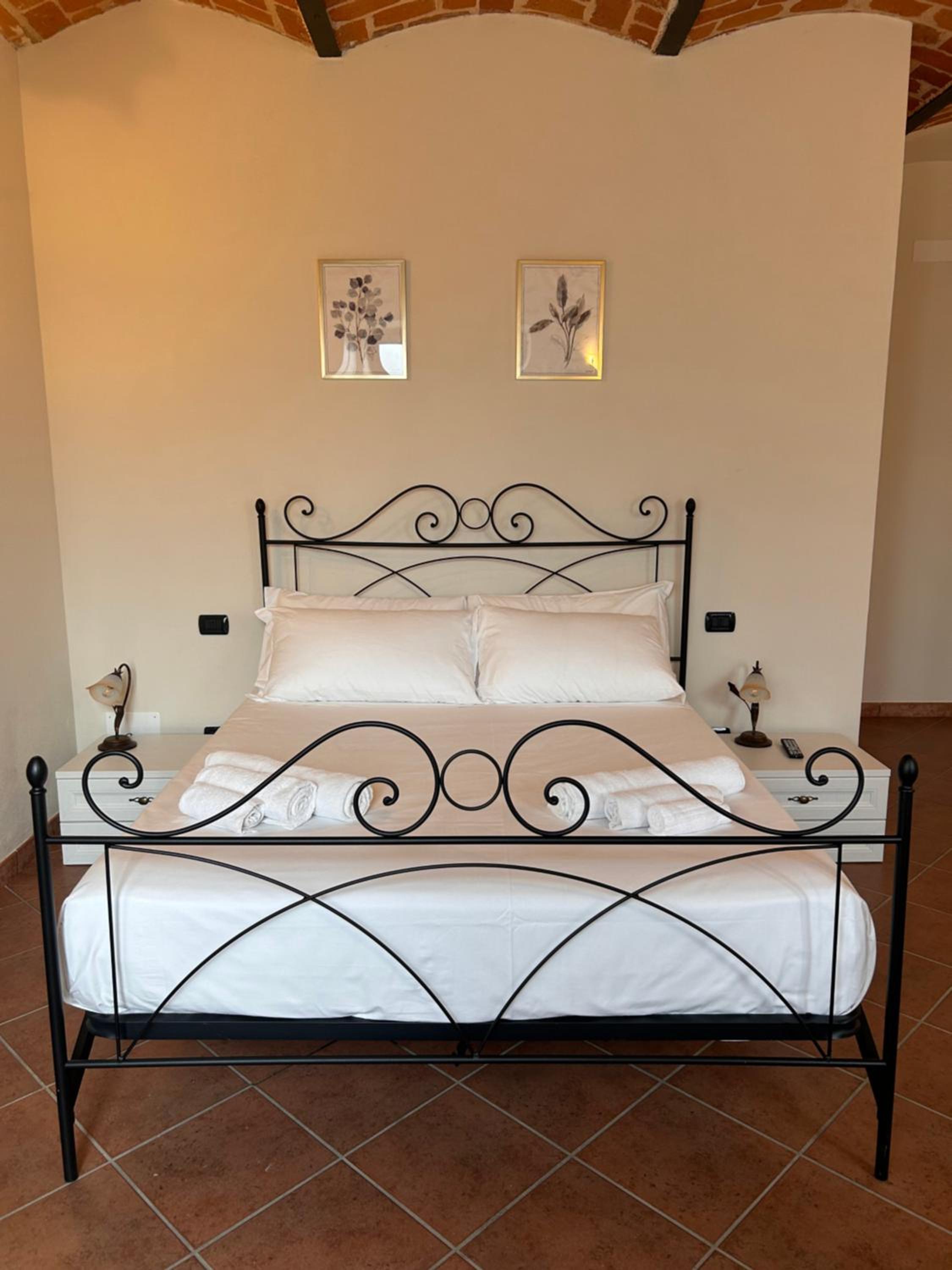 Double Room with Private Bathroom photo 2