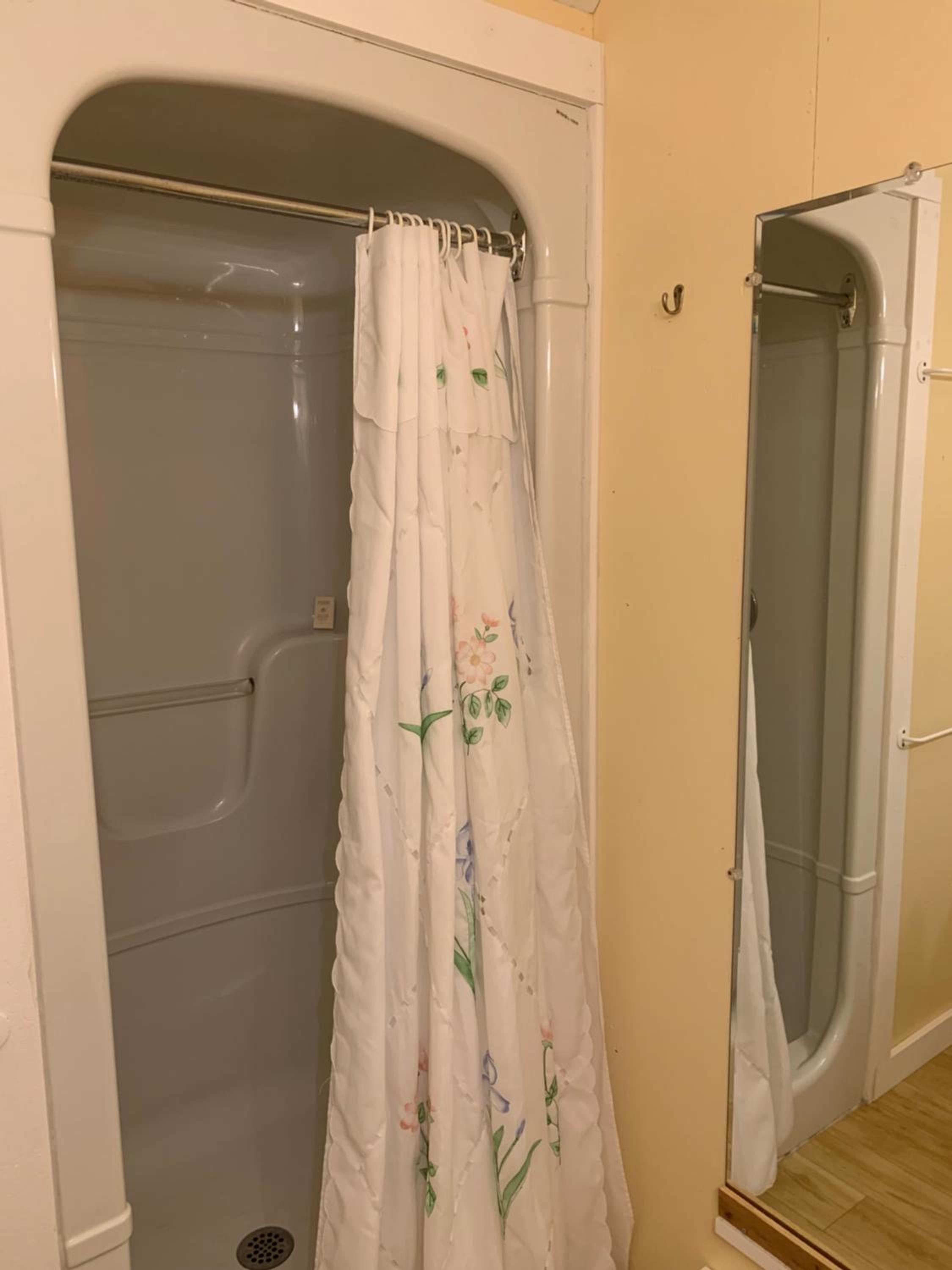 Budget Double Room photo 3