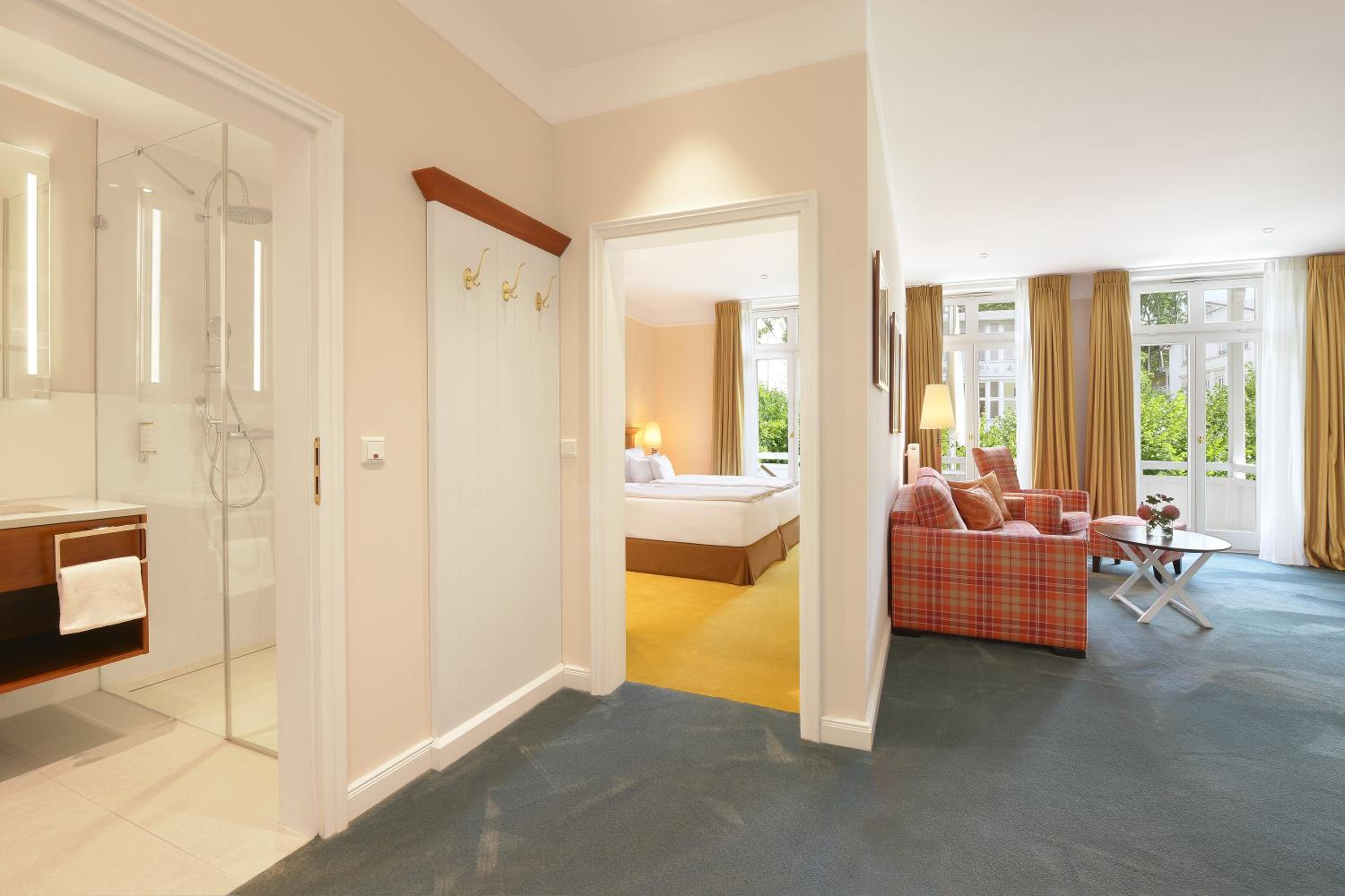 Suite with Balcony photo 3