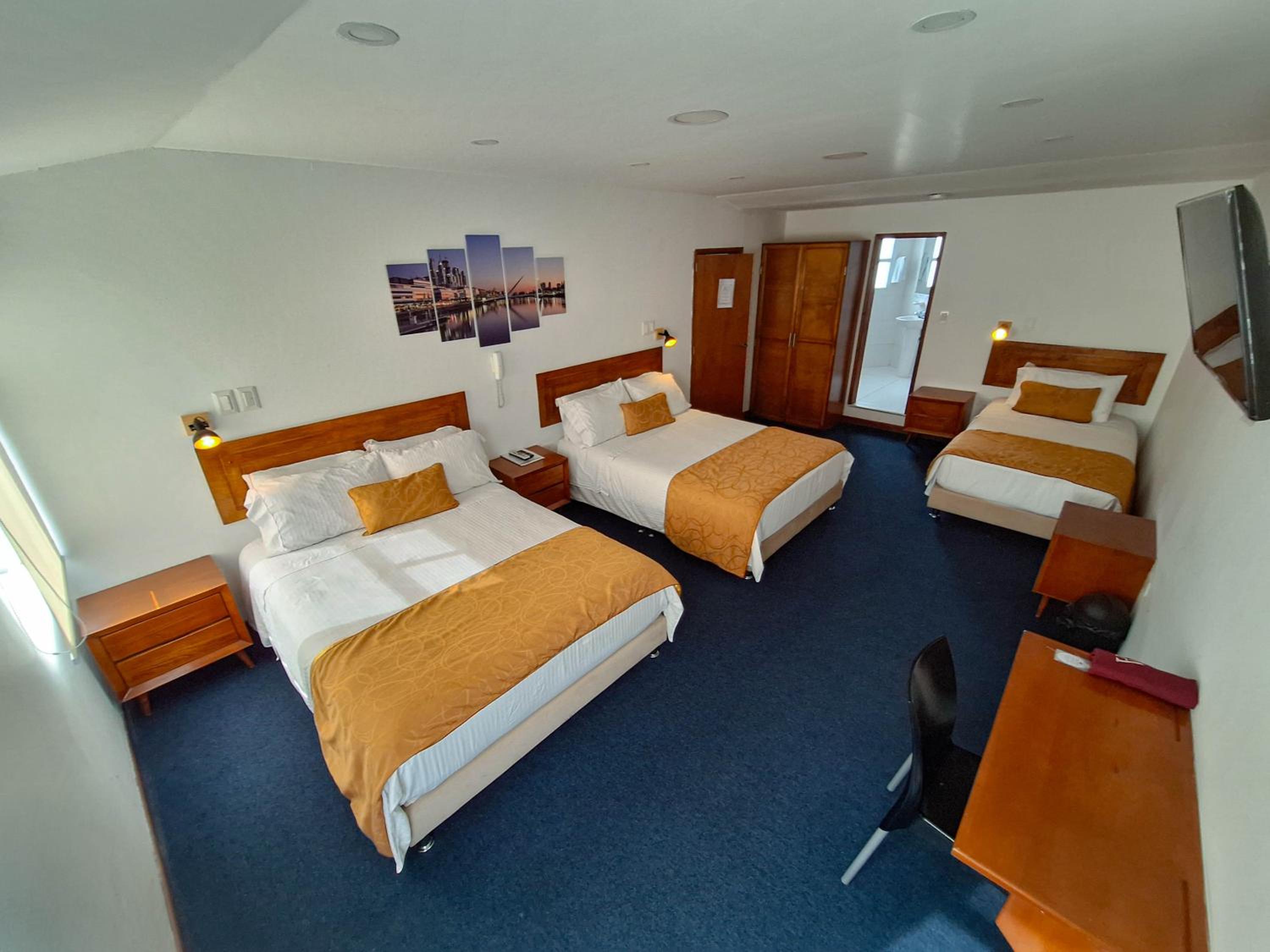 Deluxe Family Room