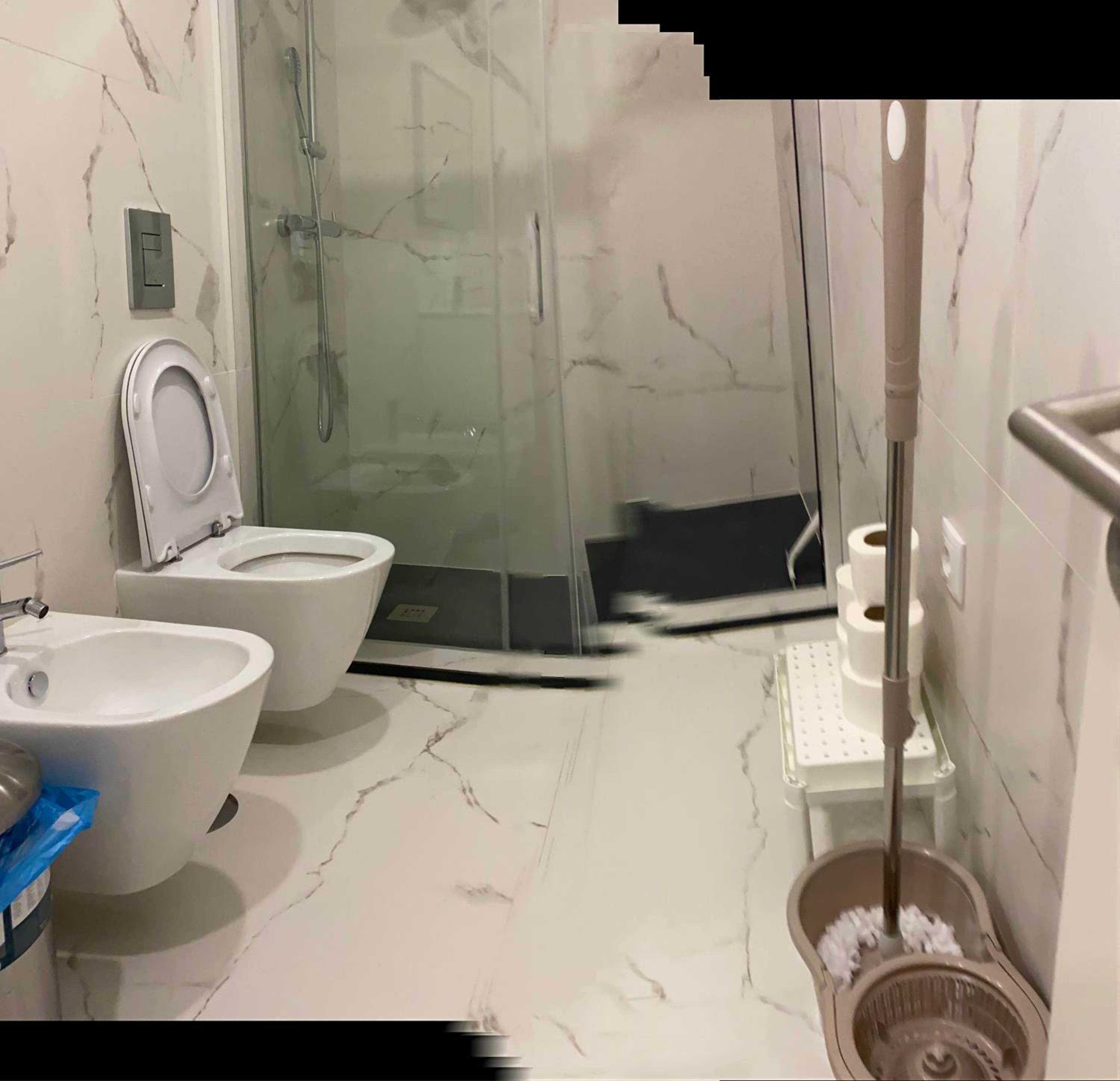 Double Room with Shared Bathroom photo 2