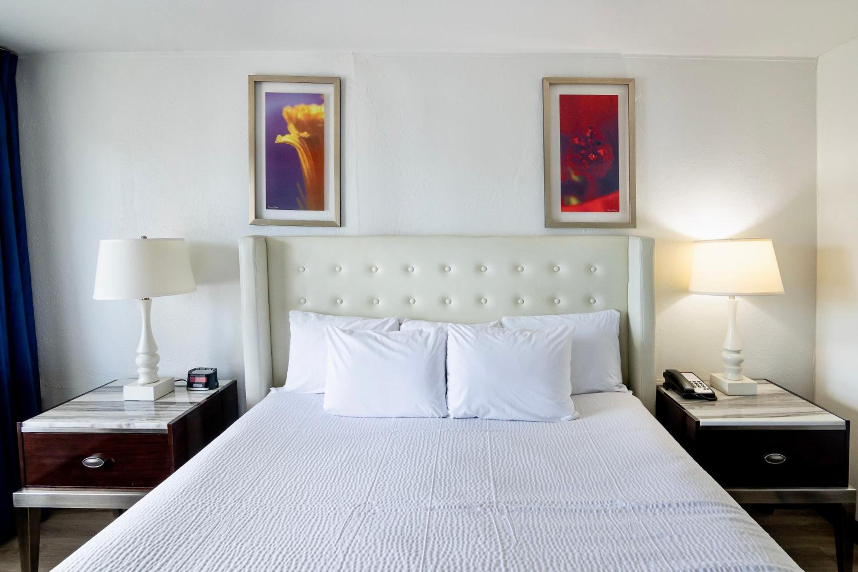 King Room - Mobility Access/Non-Smoking - Photo 1
