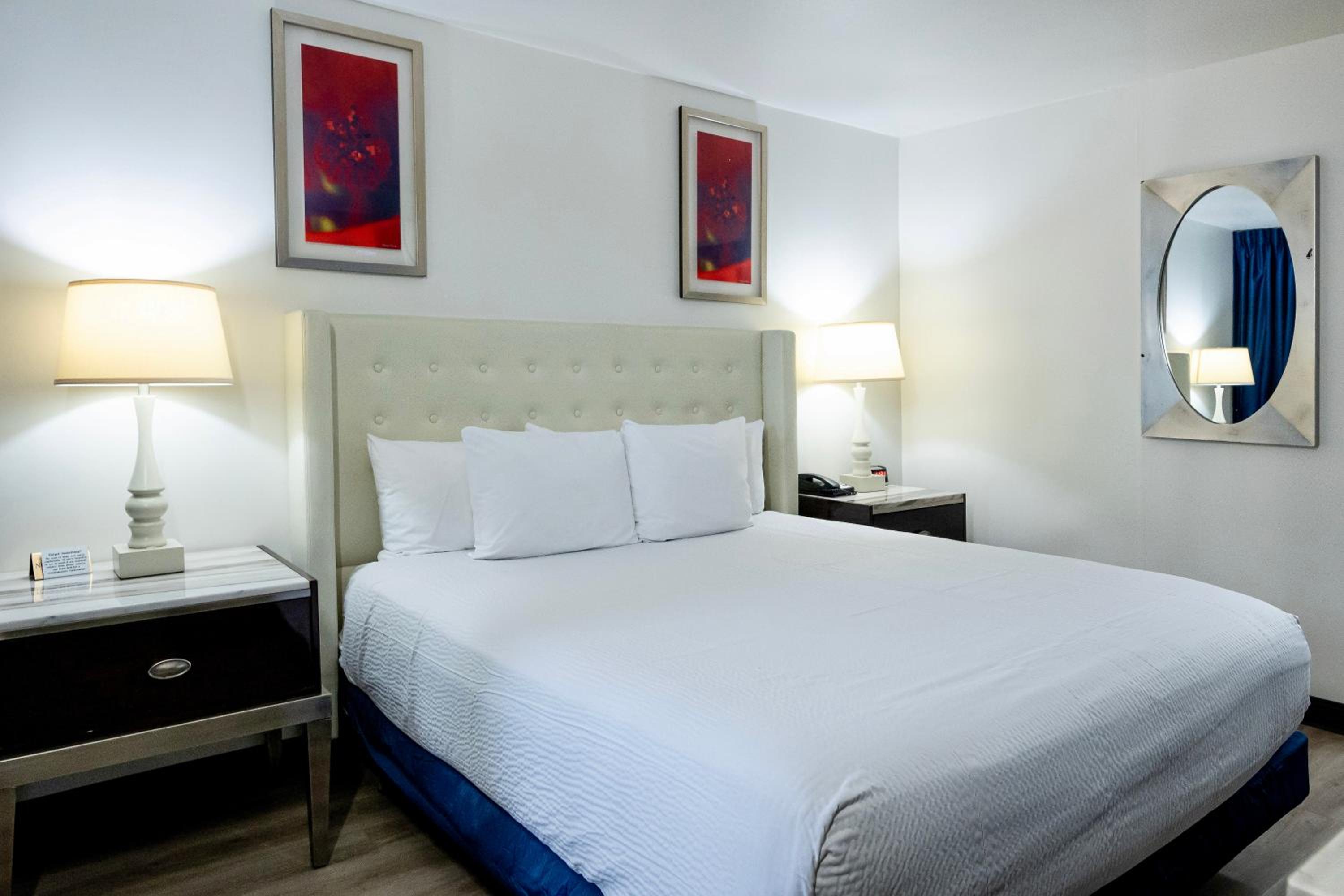 King Room - Mobility Access/Non-Smoking - Photo 3