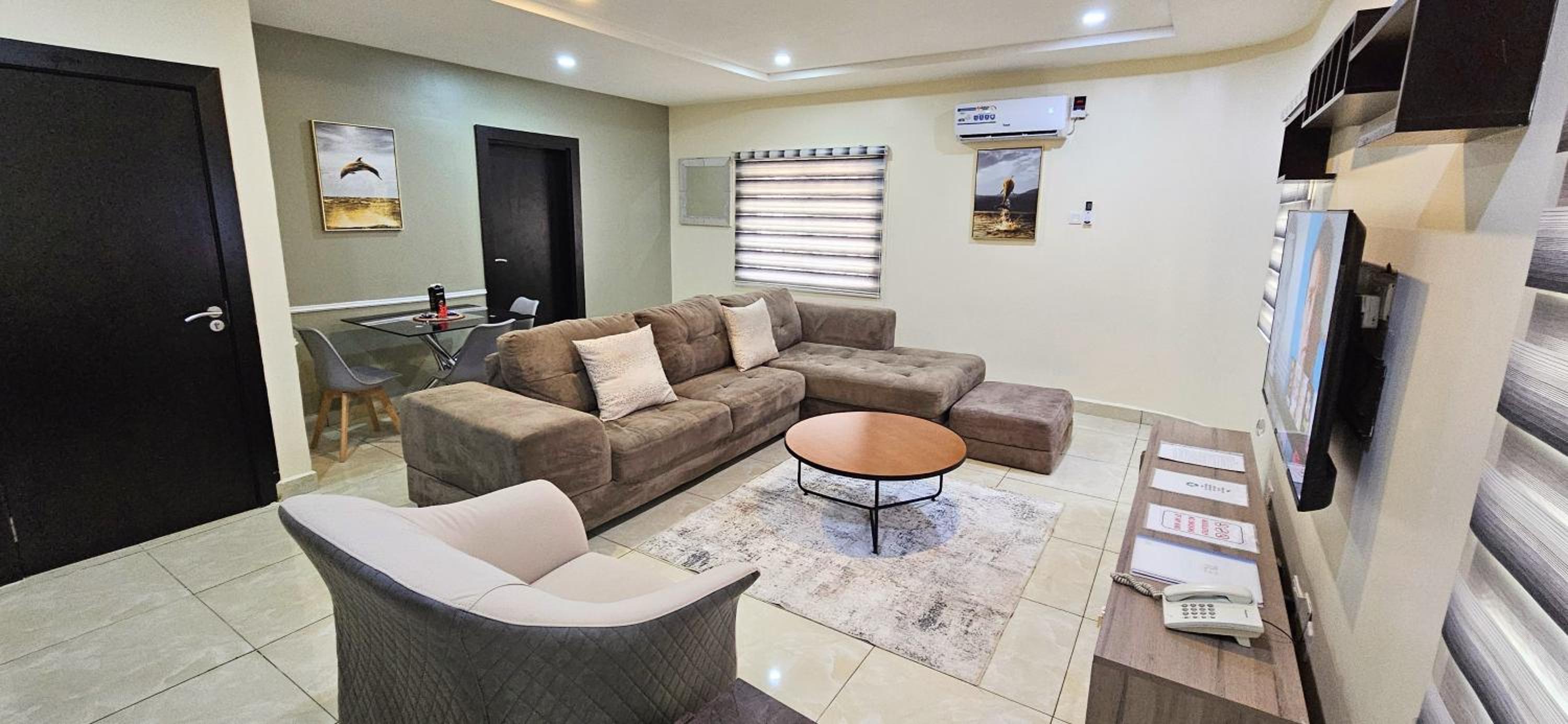 One-Bedroom Apartment with Balcony photo 2