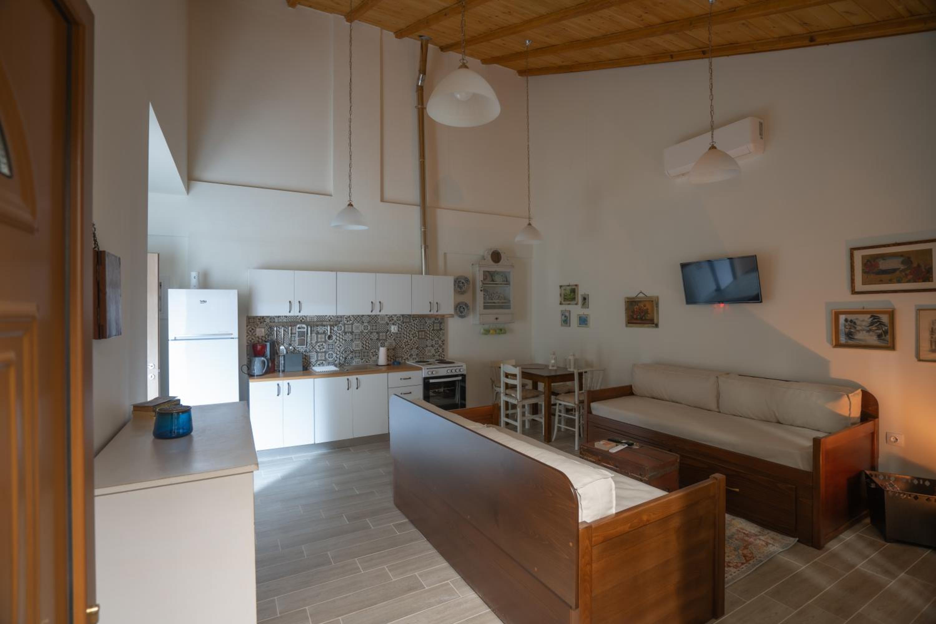 One-Bedroom House photo 1