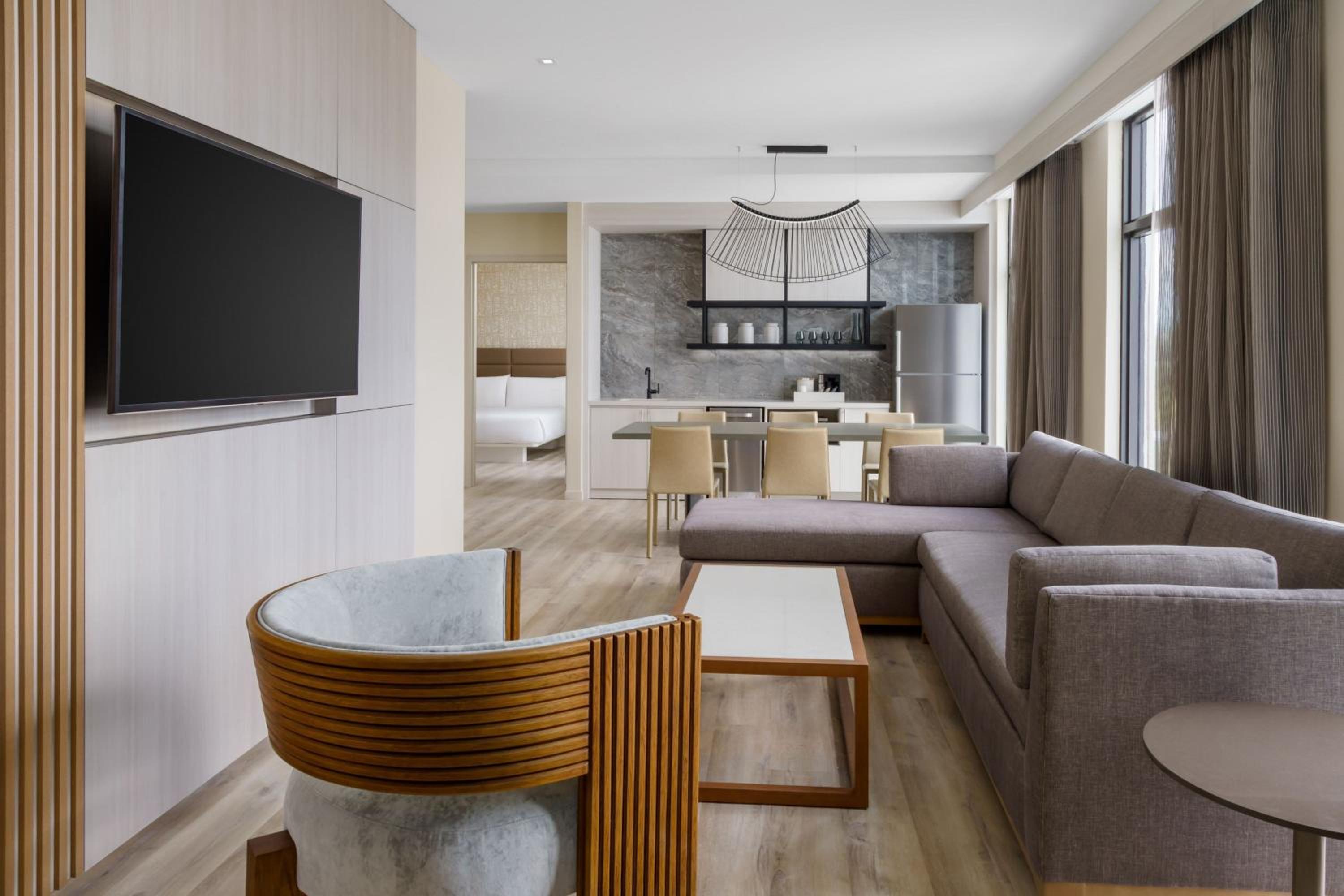 King Suite with Bathtub and Sofa Bed - Mobility Access/Hearing Accessible