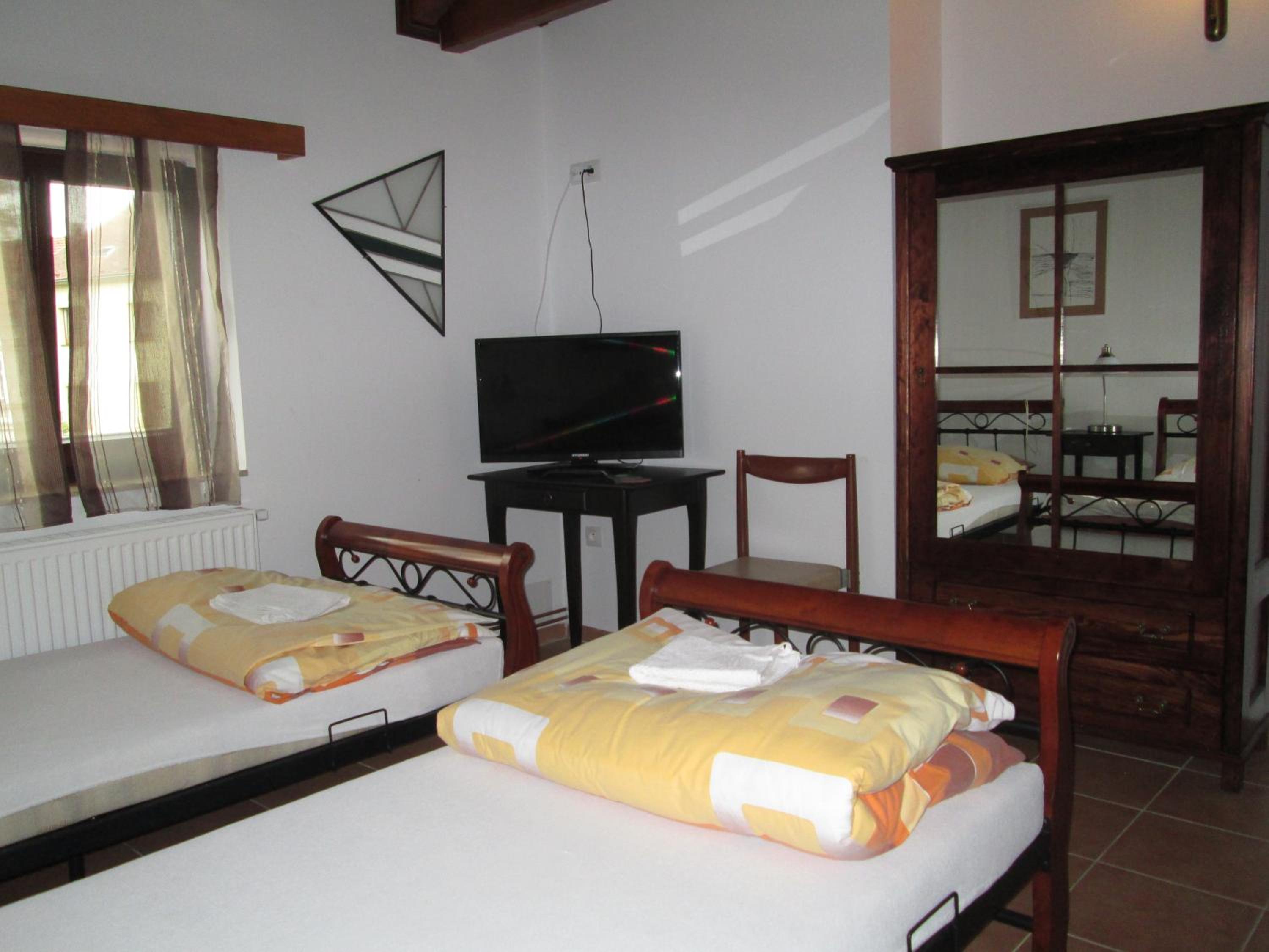 Double or Twin Room photo 3