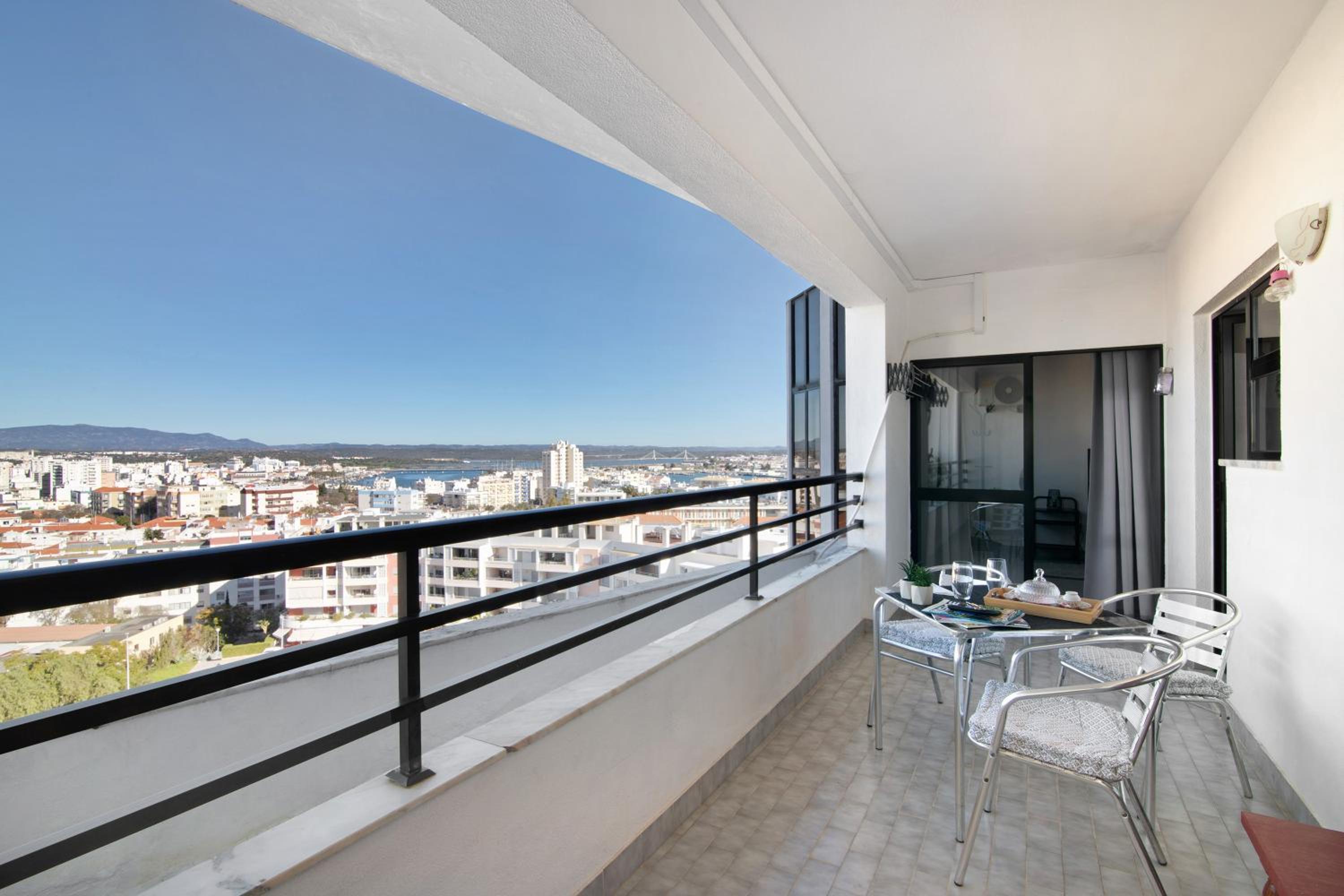 Superior One-Bedroom Apartment with Balcony - Photo 6