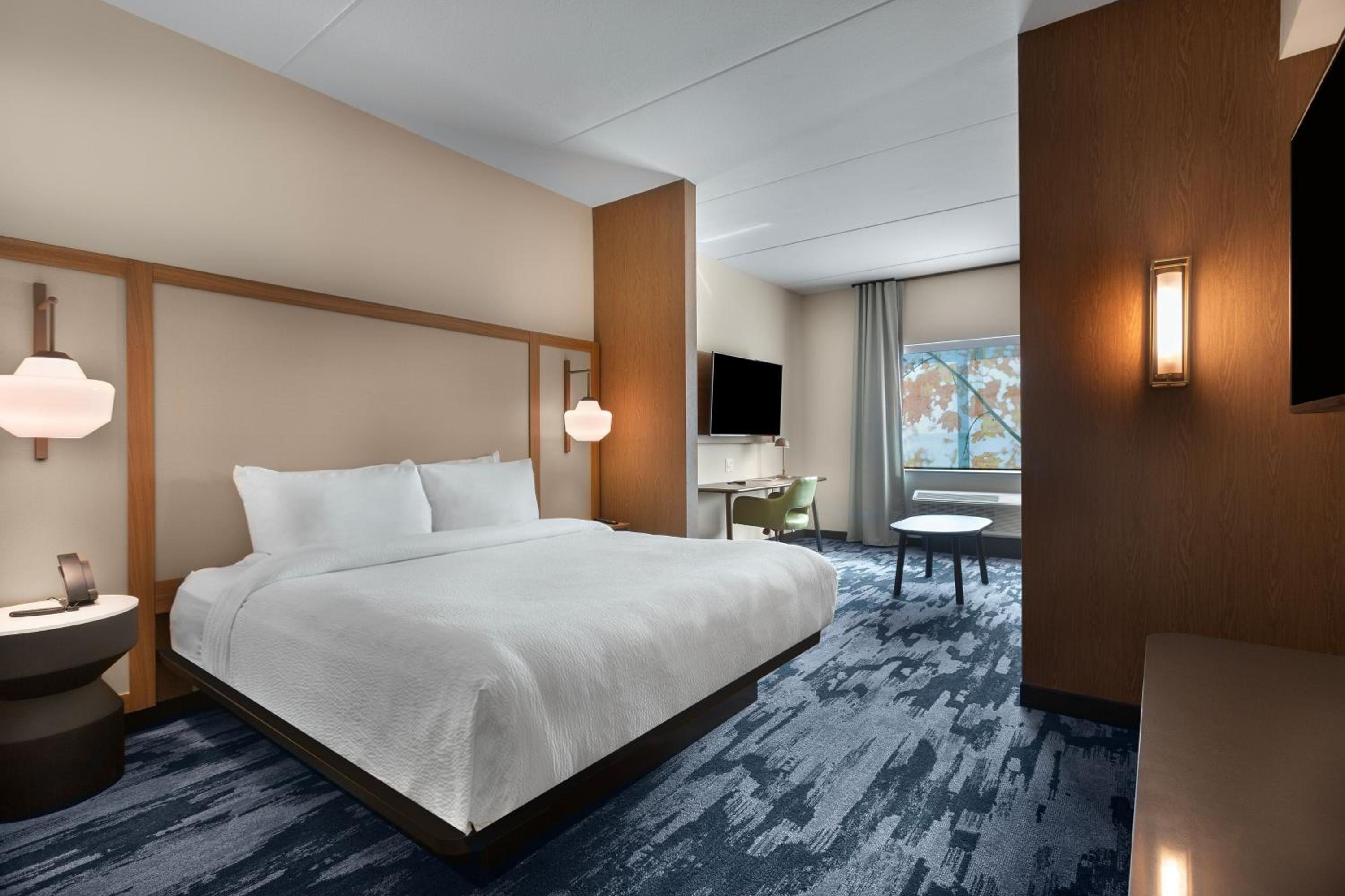 King Suite - Photo 2
