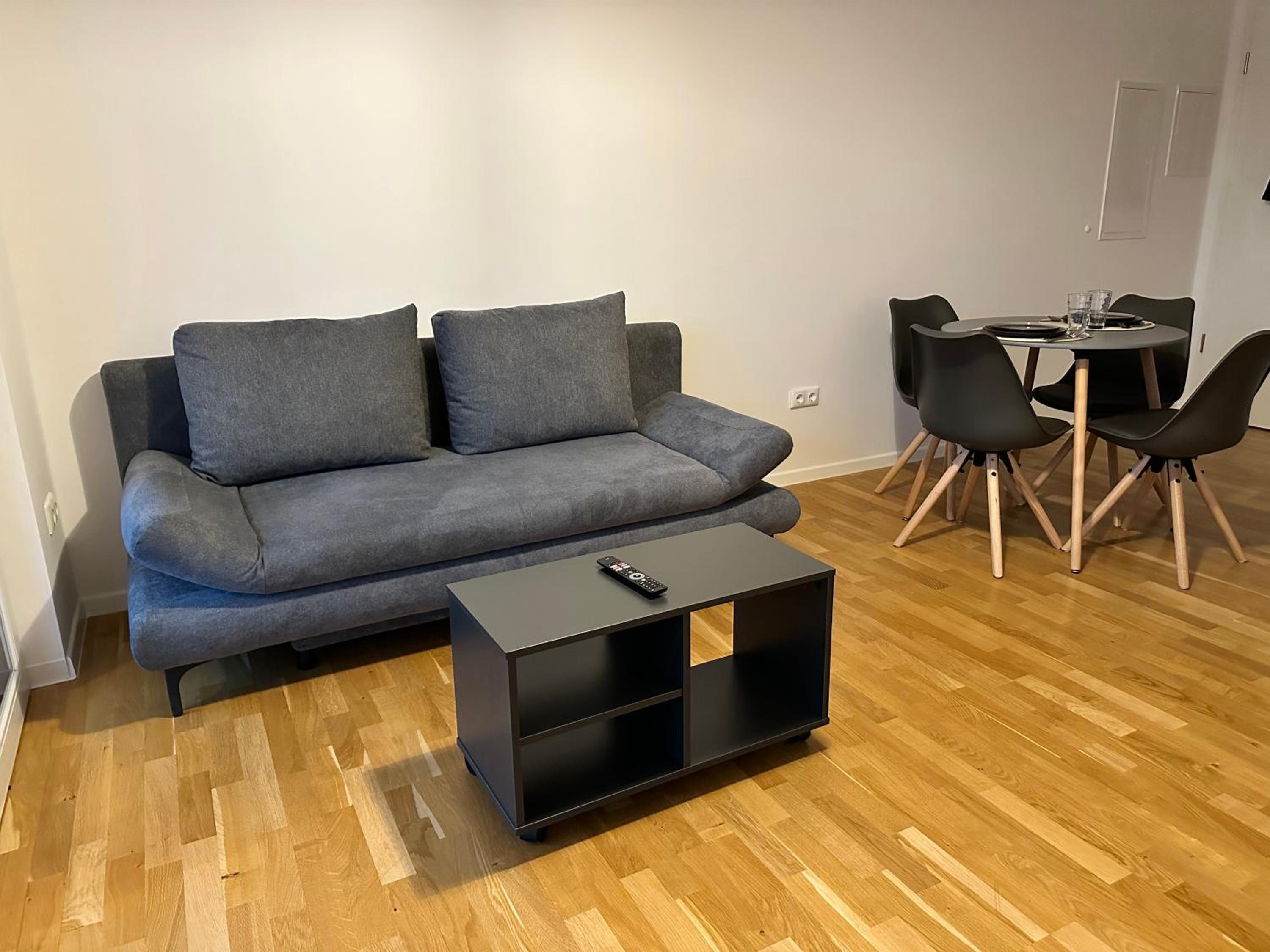 One-Bedroom Apartment photo 1