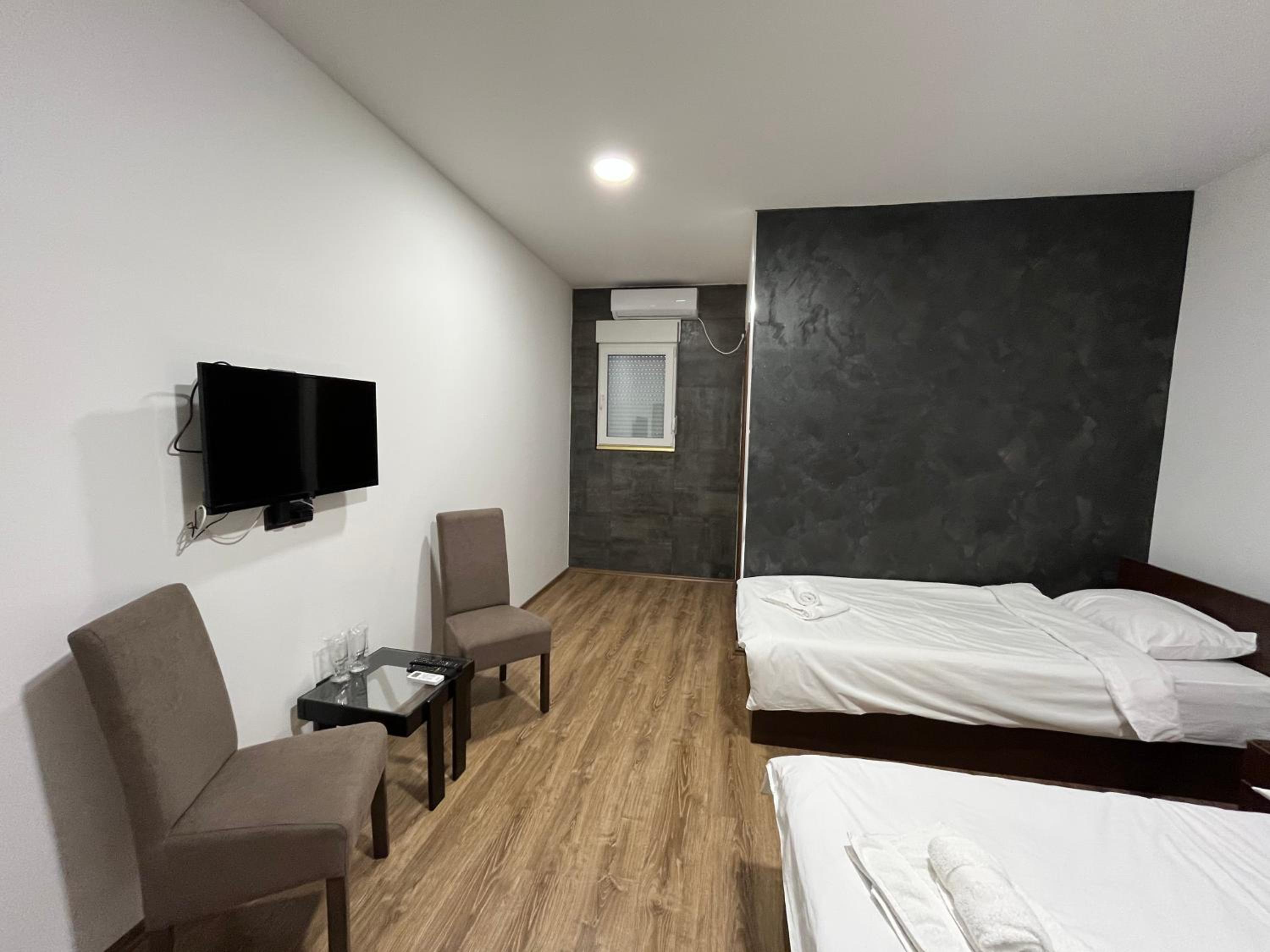 Twin Room photo 2