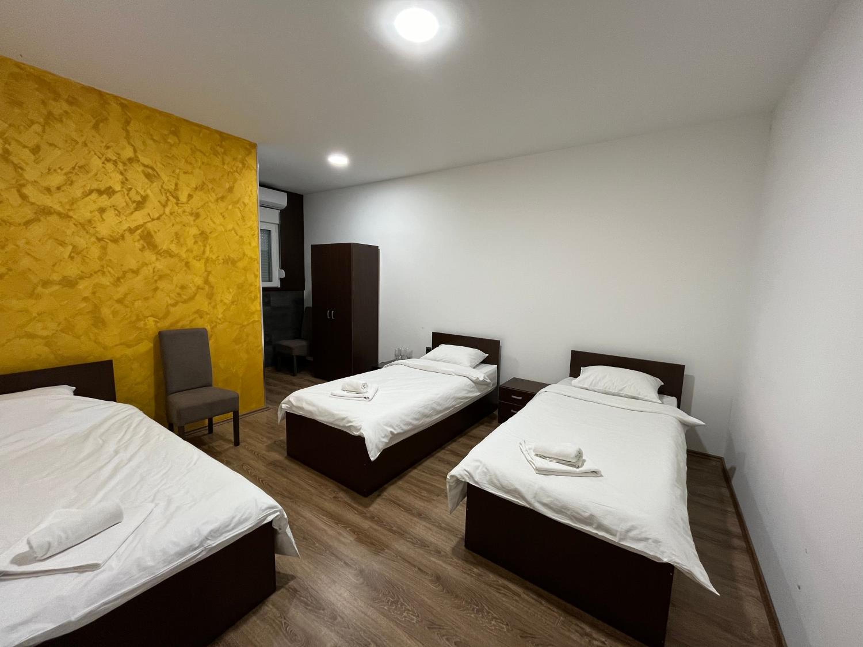 Standard Triple Room photo 3