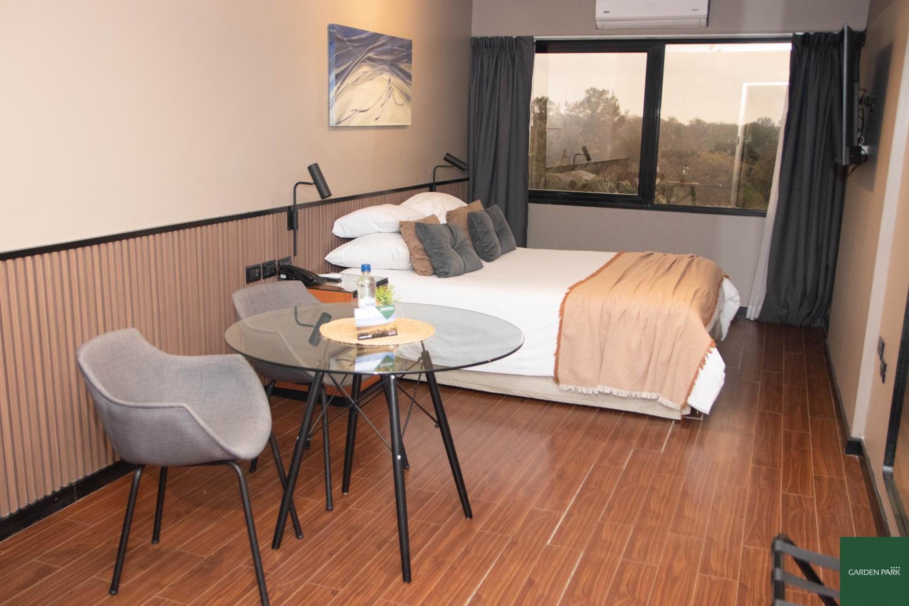 Superior Queen Room photo 1