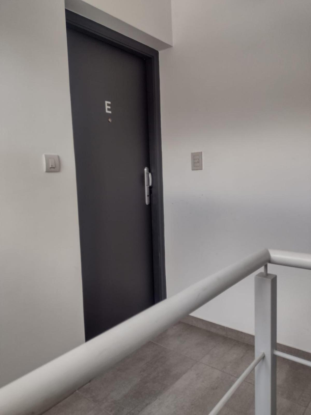 One-Bedroom Apartment with View photo 2