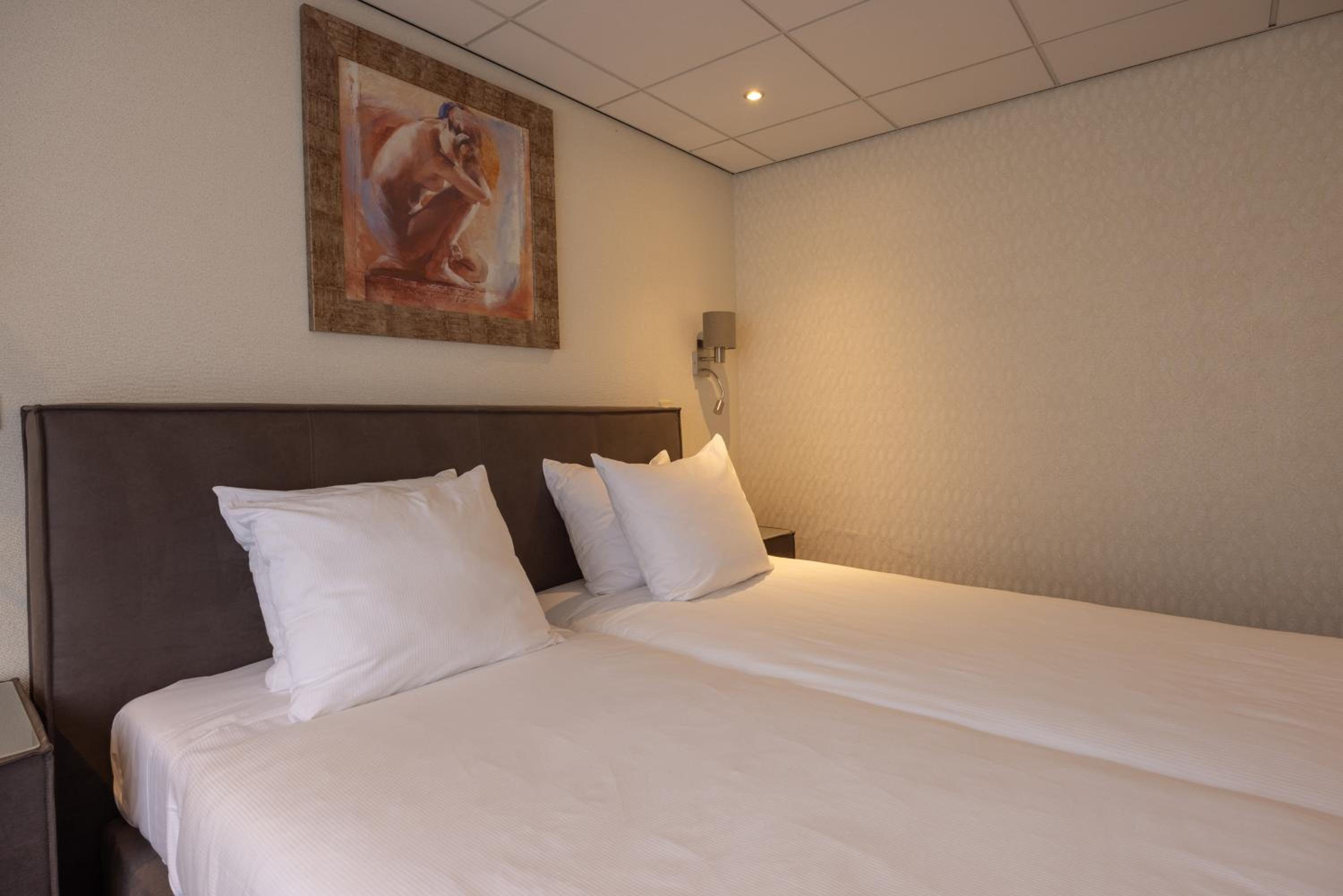 Comfort Room With Air Conditioning - Photo 2