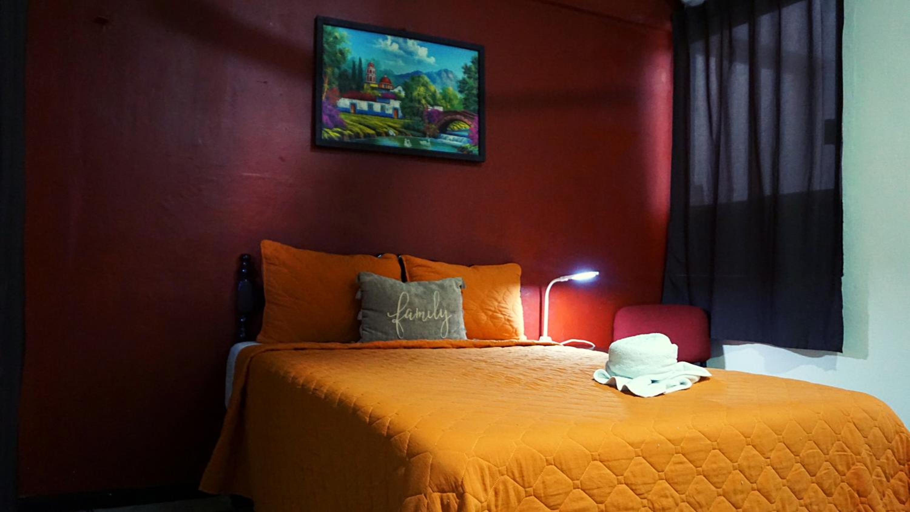 Standard Queen Room - Photo 1