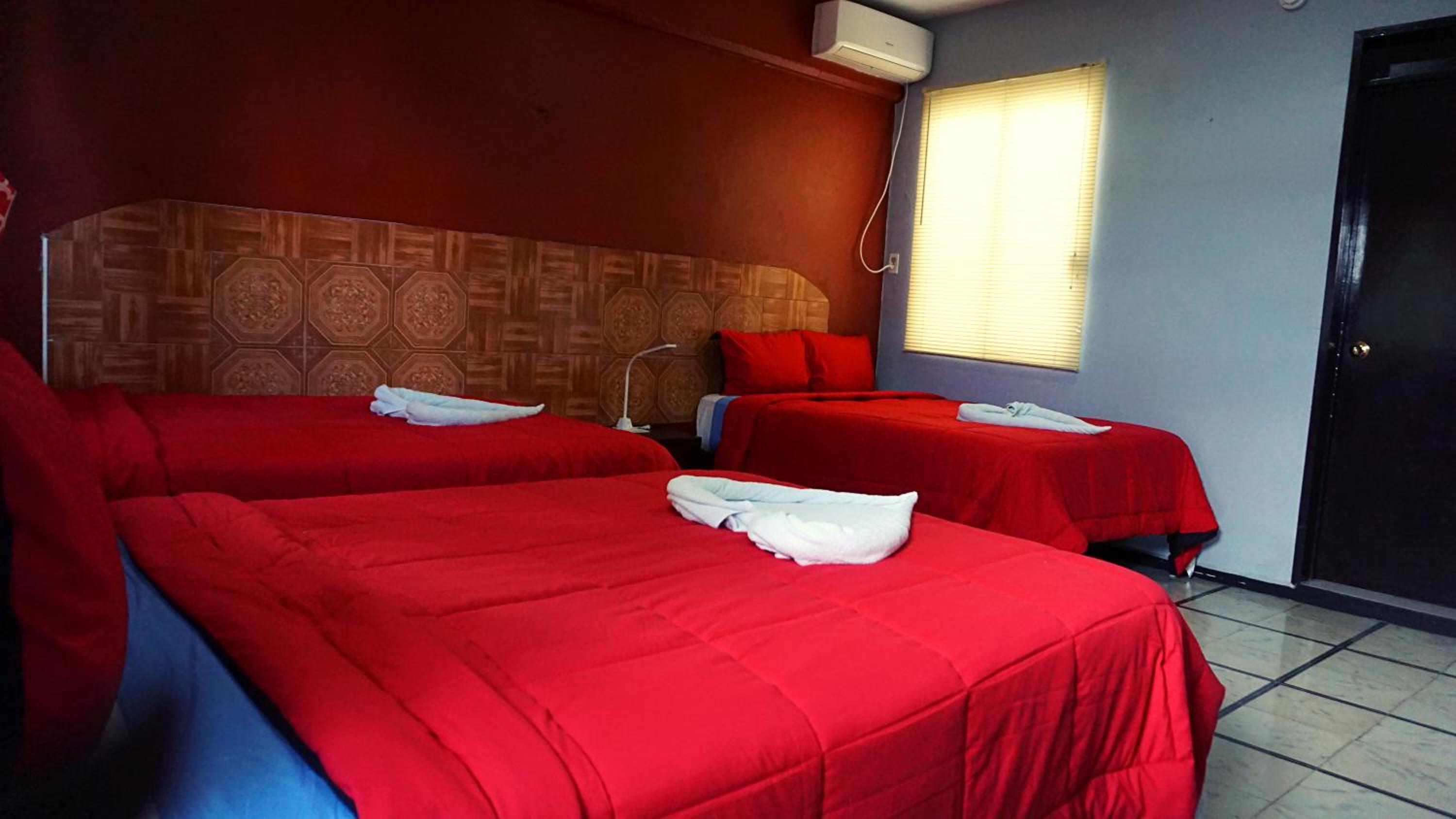 Standard Triple Room - Photo 3